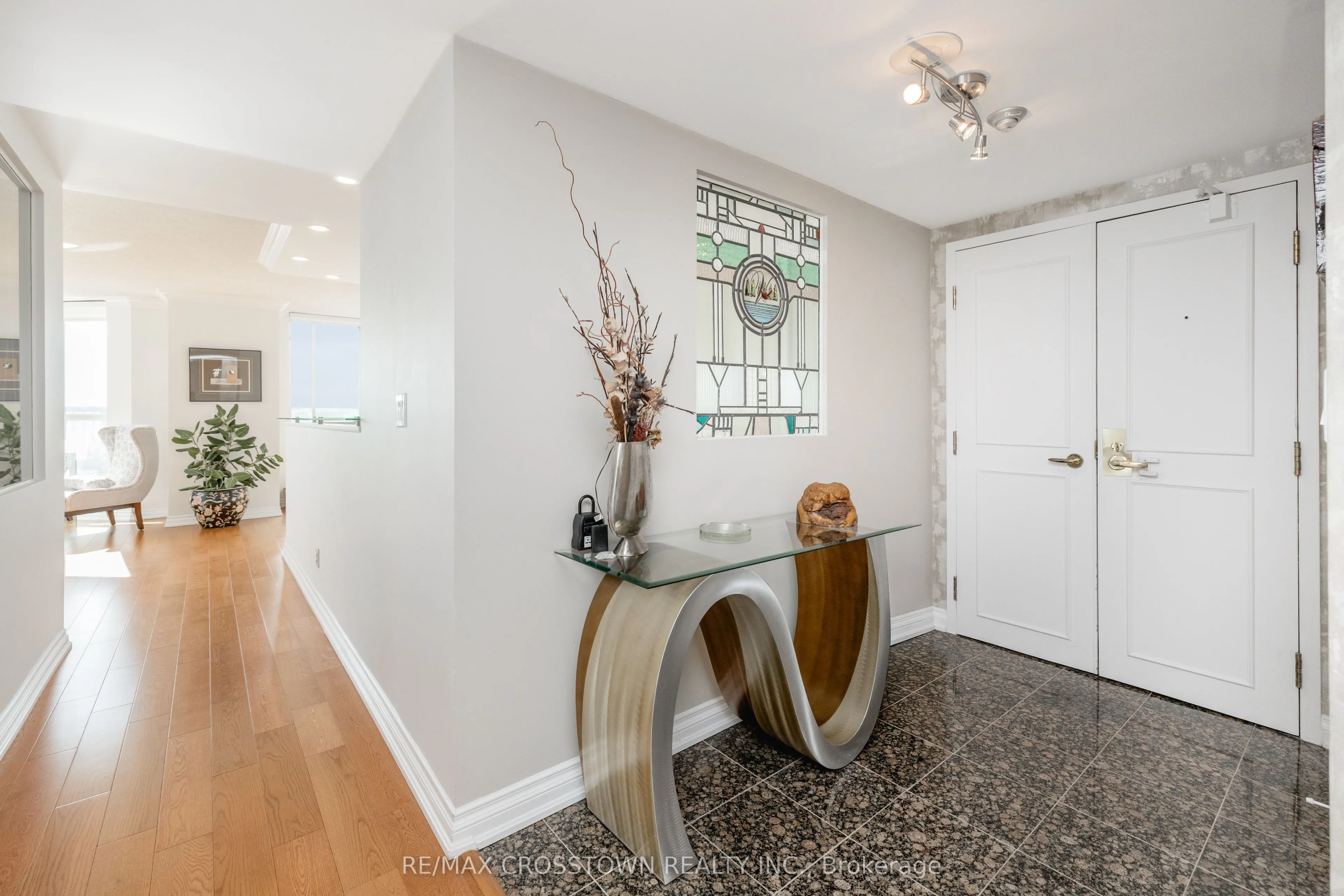 140 Dunlop Street E #1506