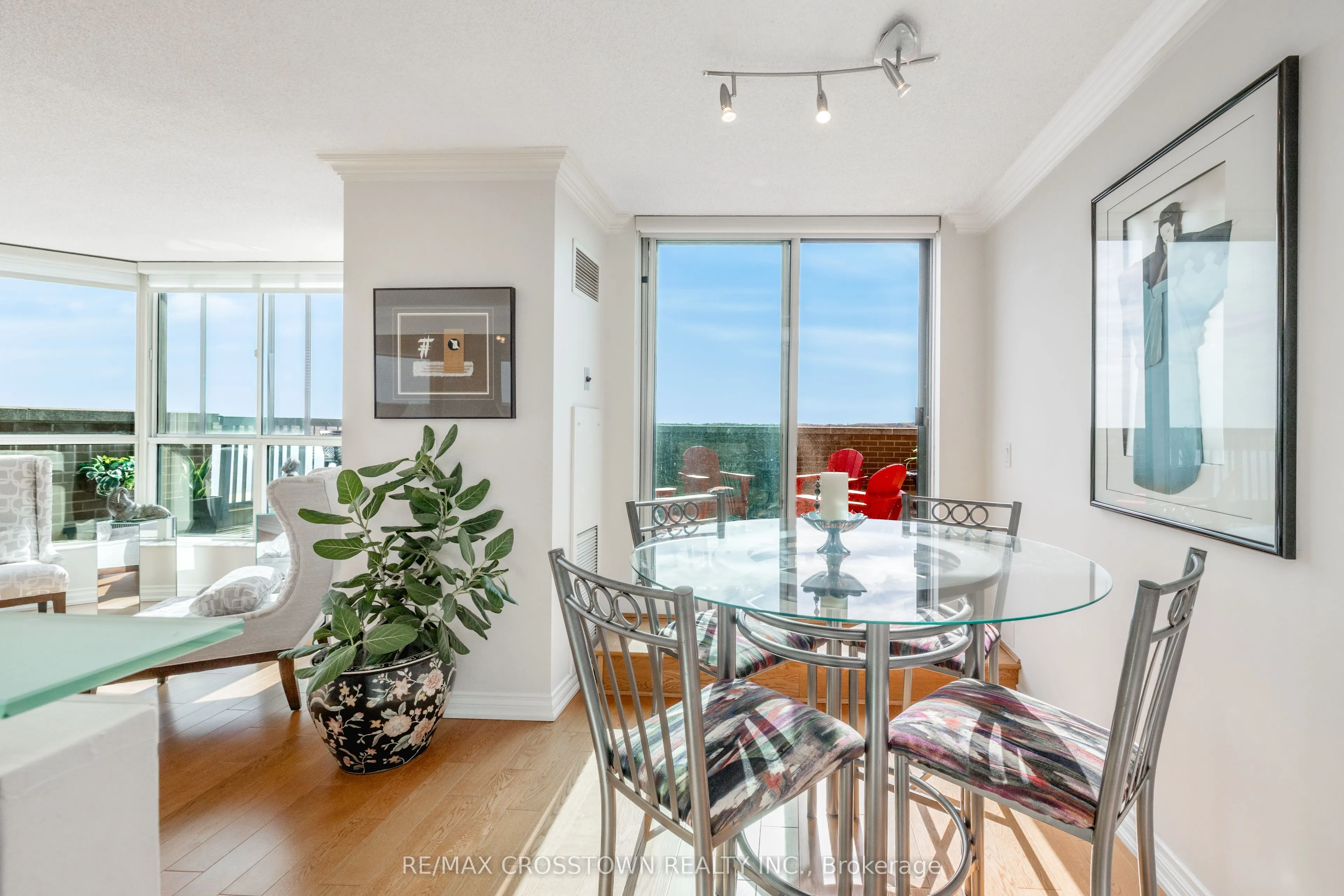 140 Dunlop Street E #1506
