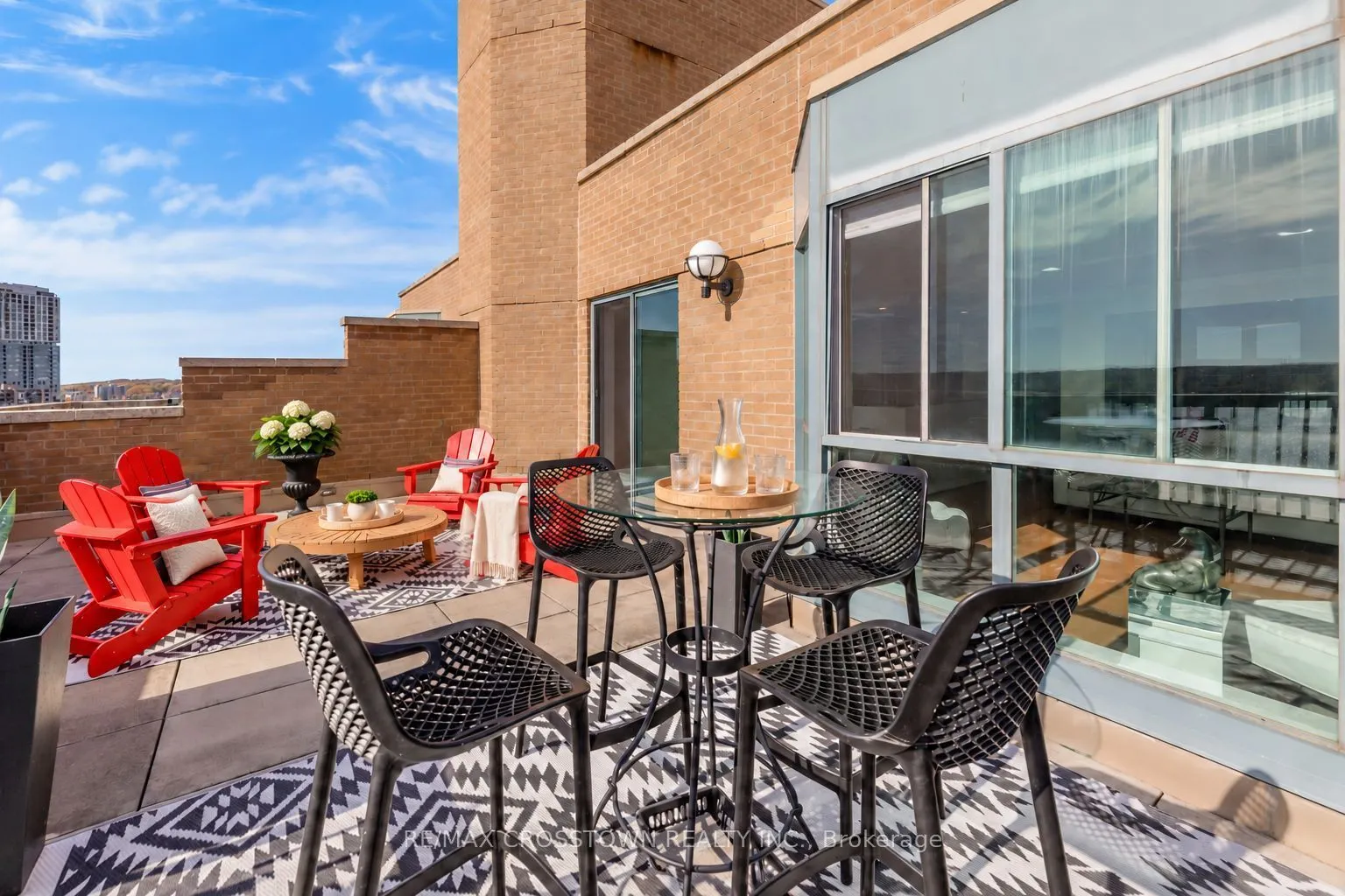 140 Dunlop Street E #1506