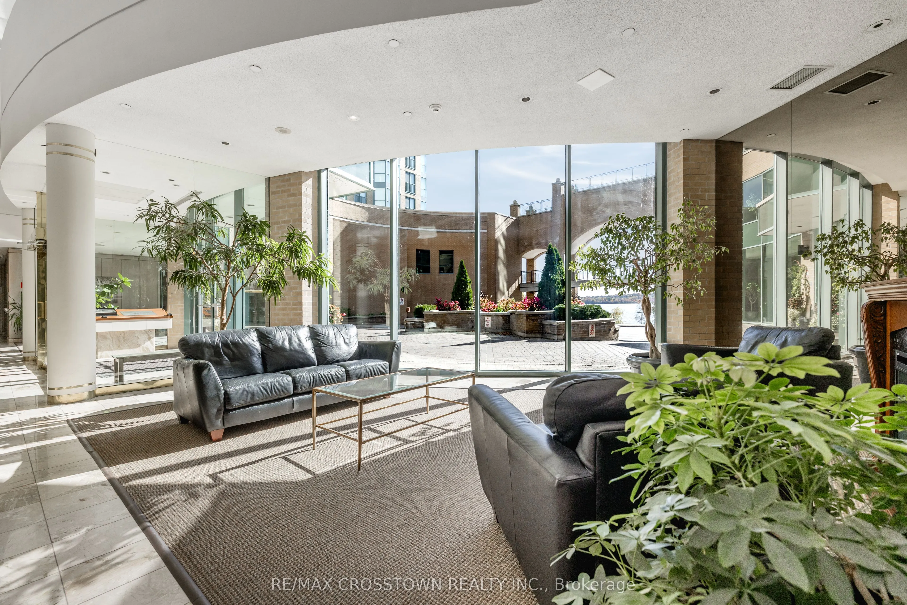 140 Dunlop Street E #1506