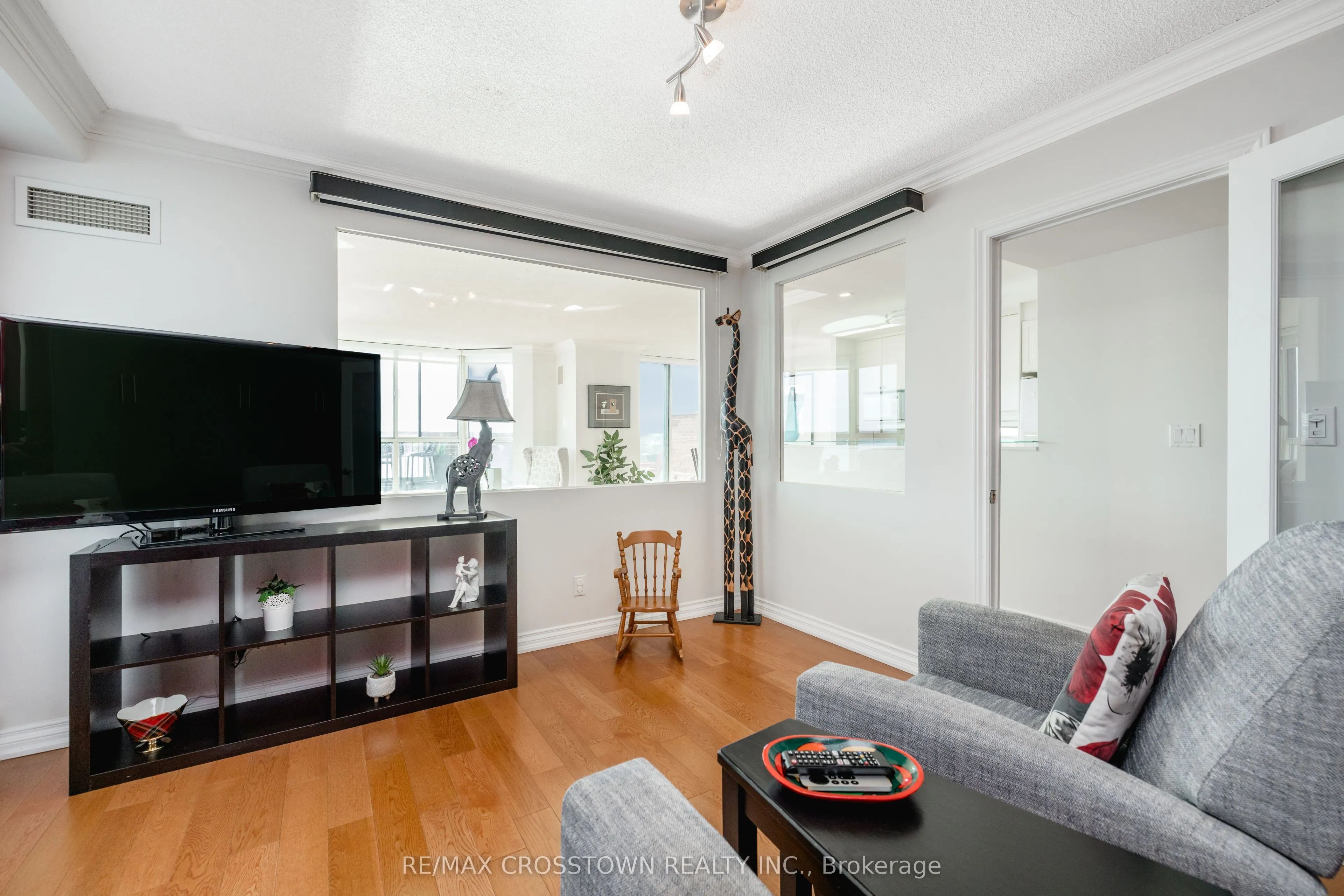 140 Dunlop Street E #1506