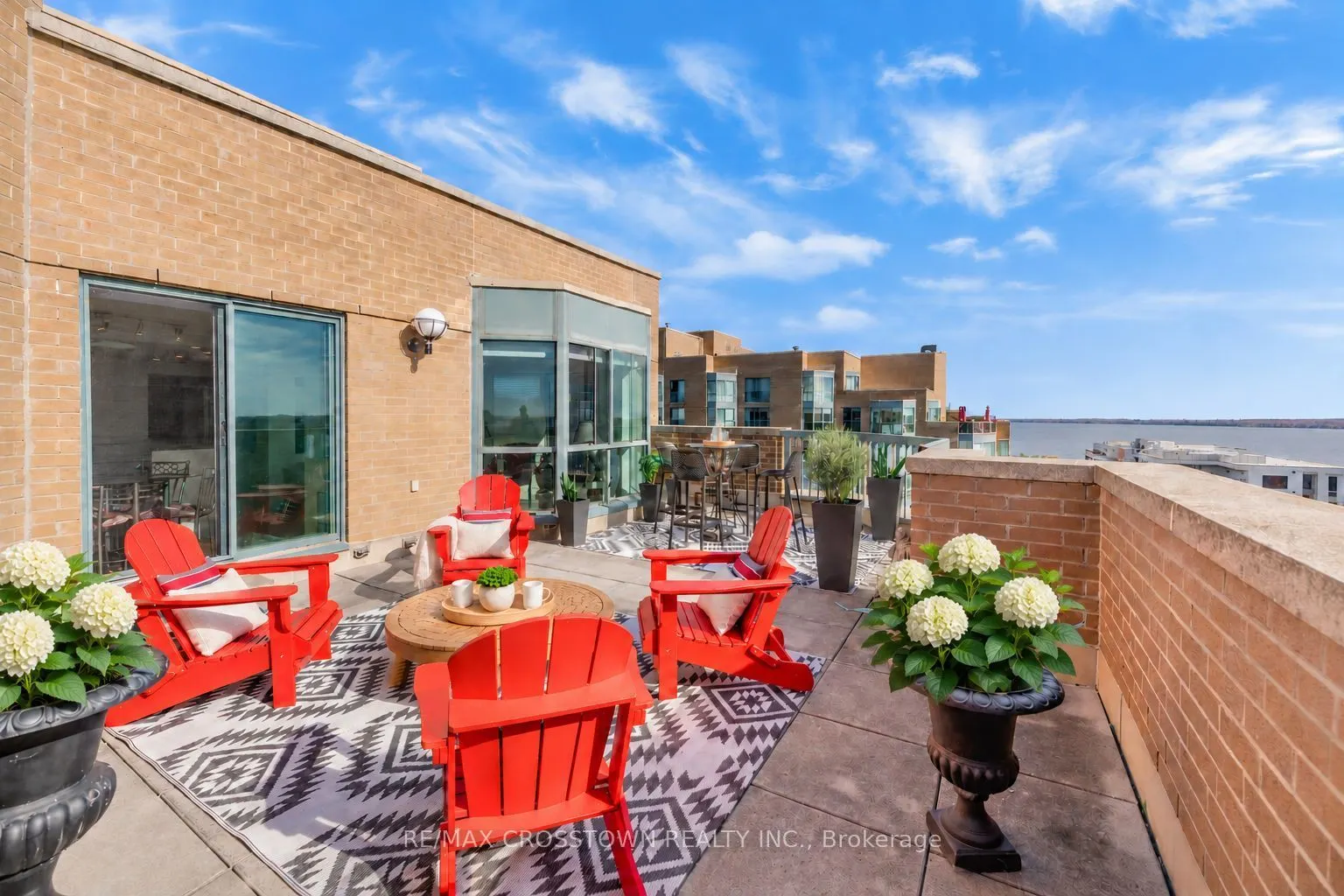 140 Dunlop Street E #1506