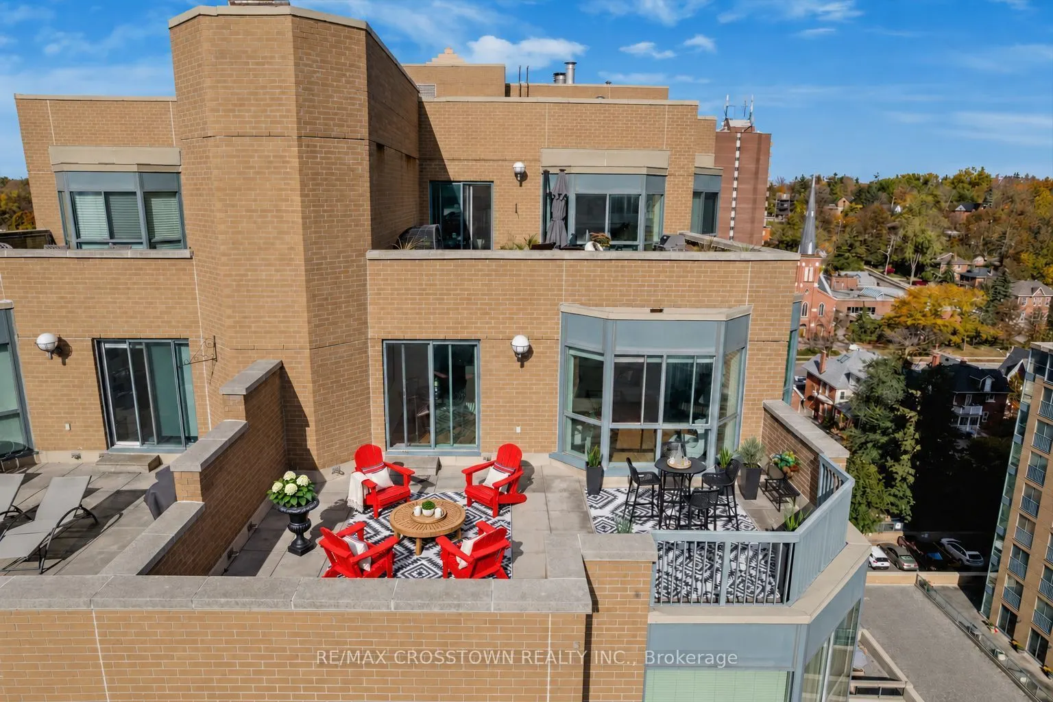 140 Dunlop Street E #1506