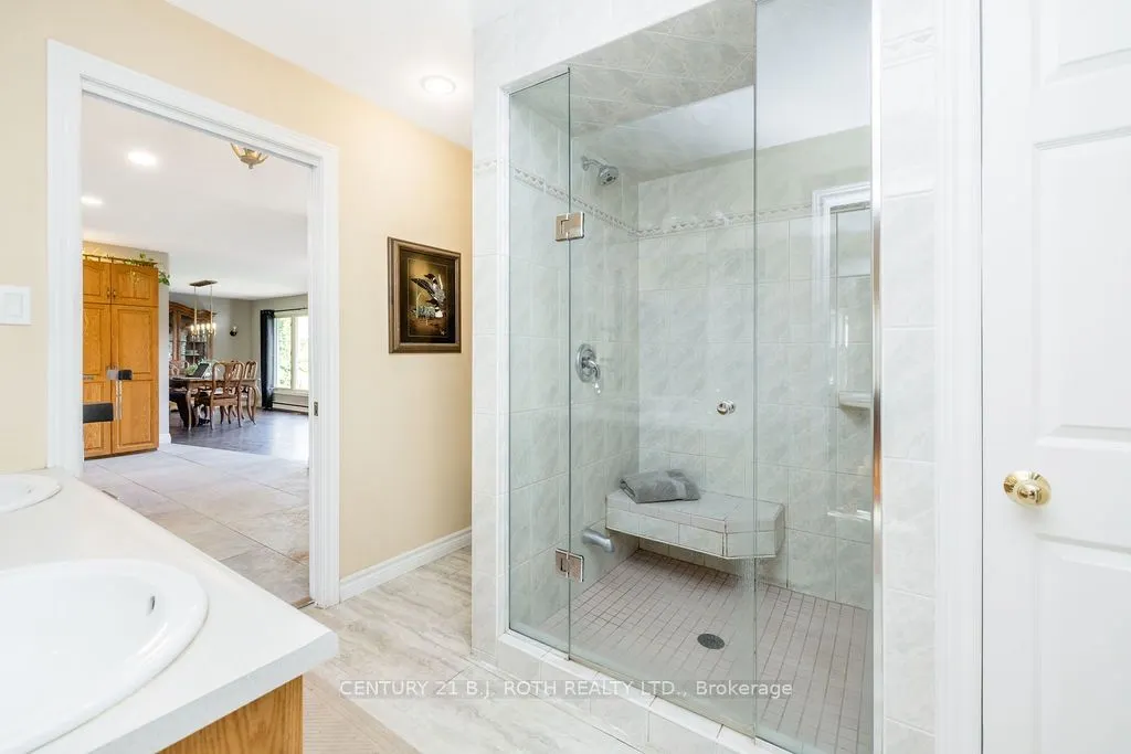 1909 Mcleod Drive