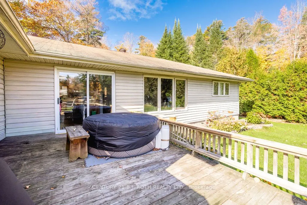 1909 Mcleod Drive