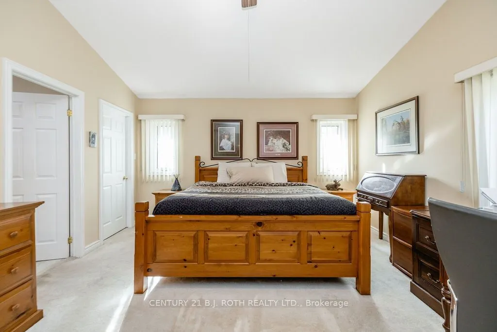 1909 Mcleod Drive