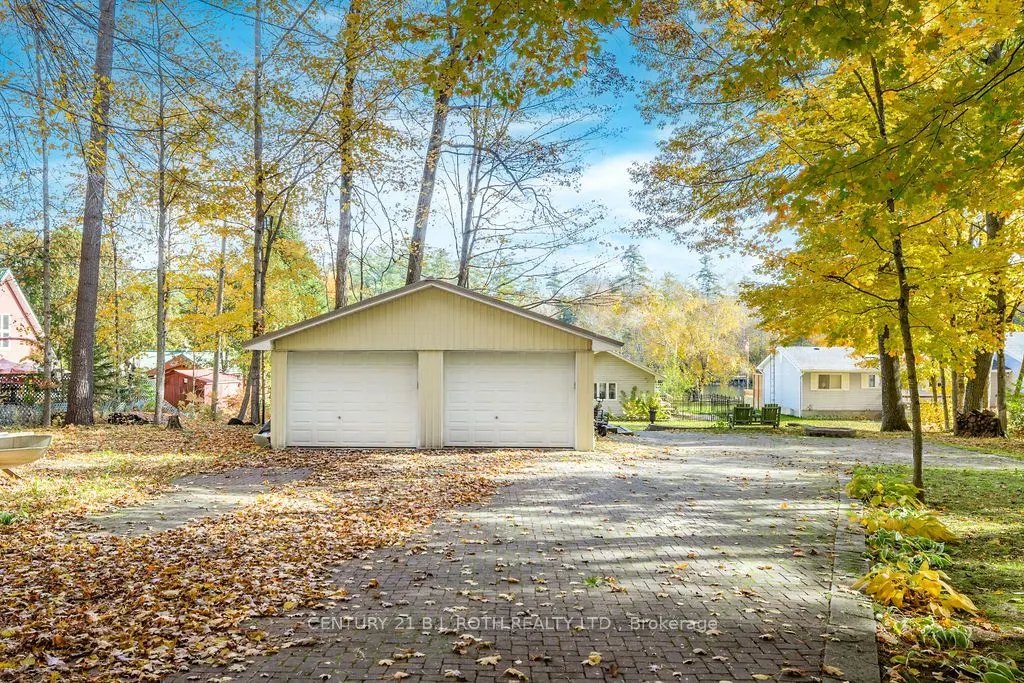1909 Mcleod Drive