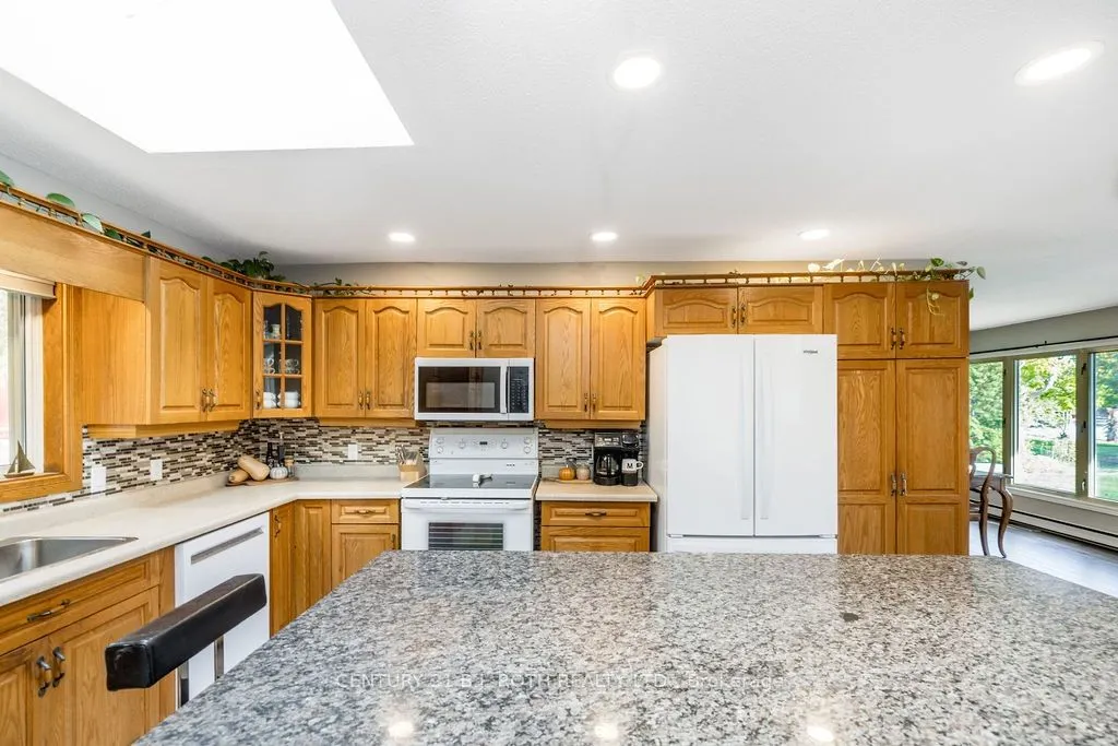 1909 Mcleod Drive