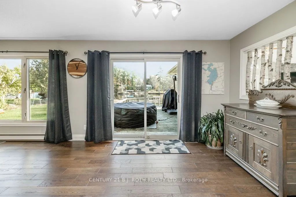 1909 Mcleod Drive