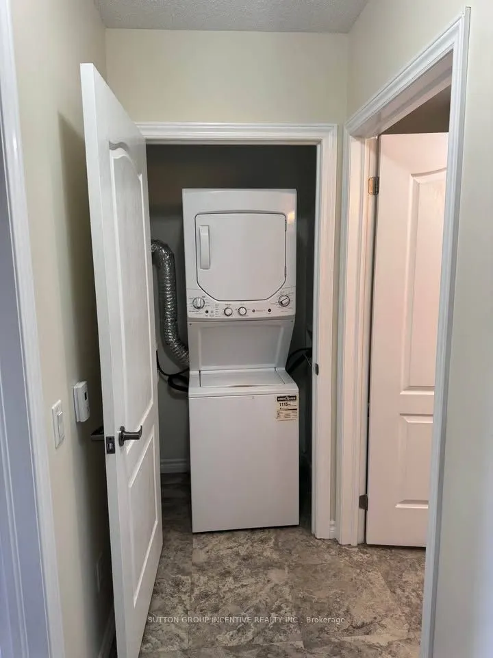 496 Yonge Street #405