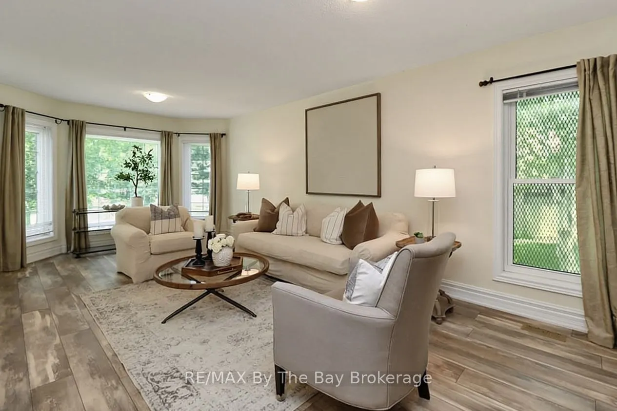 54 Fairway Crescent