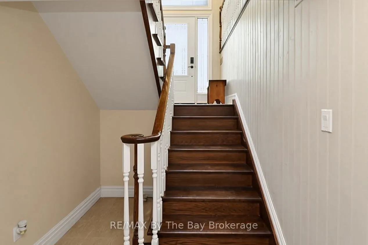 54 Fairway Crescent