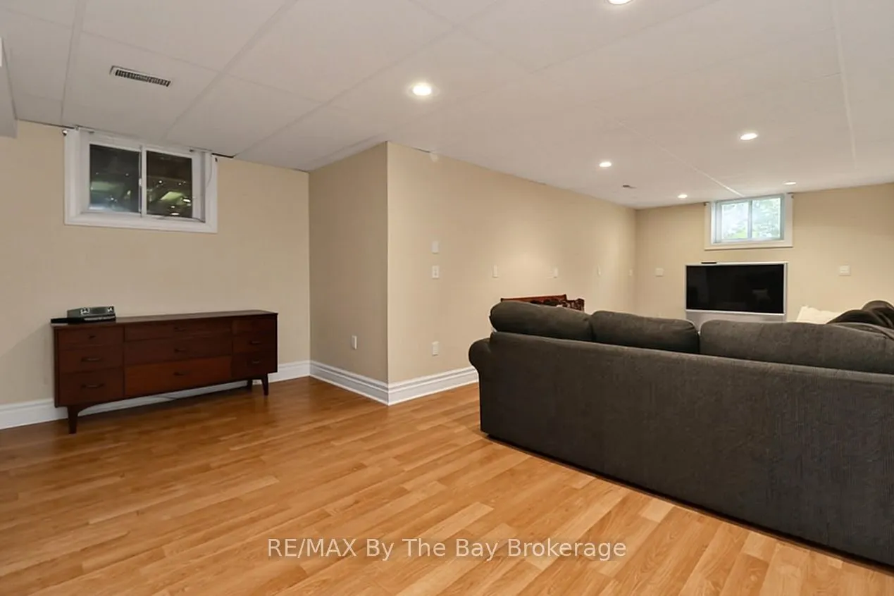 54 Fairway Crescent