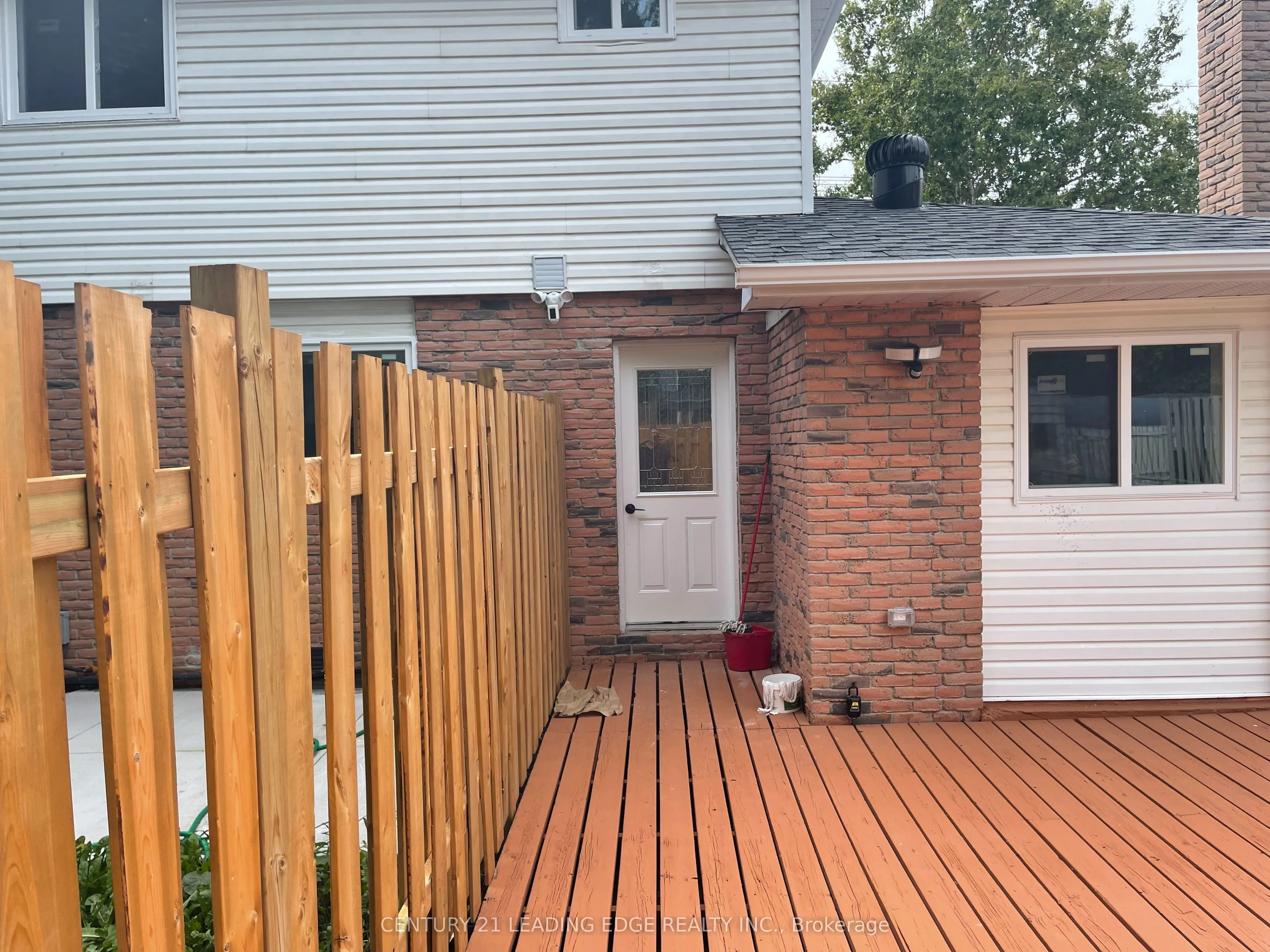 314 Grove Street E #Lower
