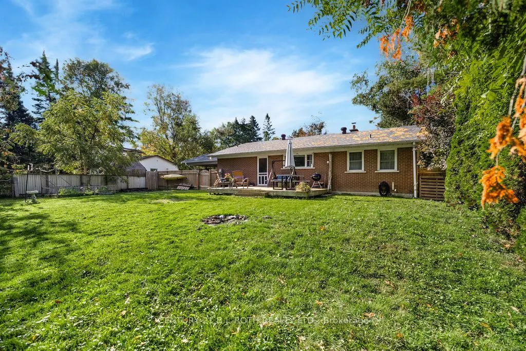 61 Ward Avenue