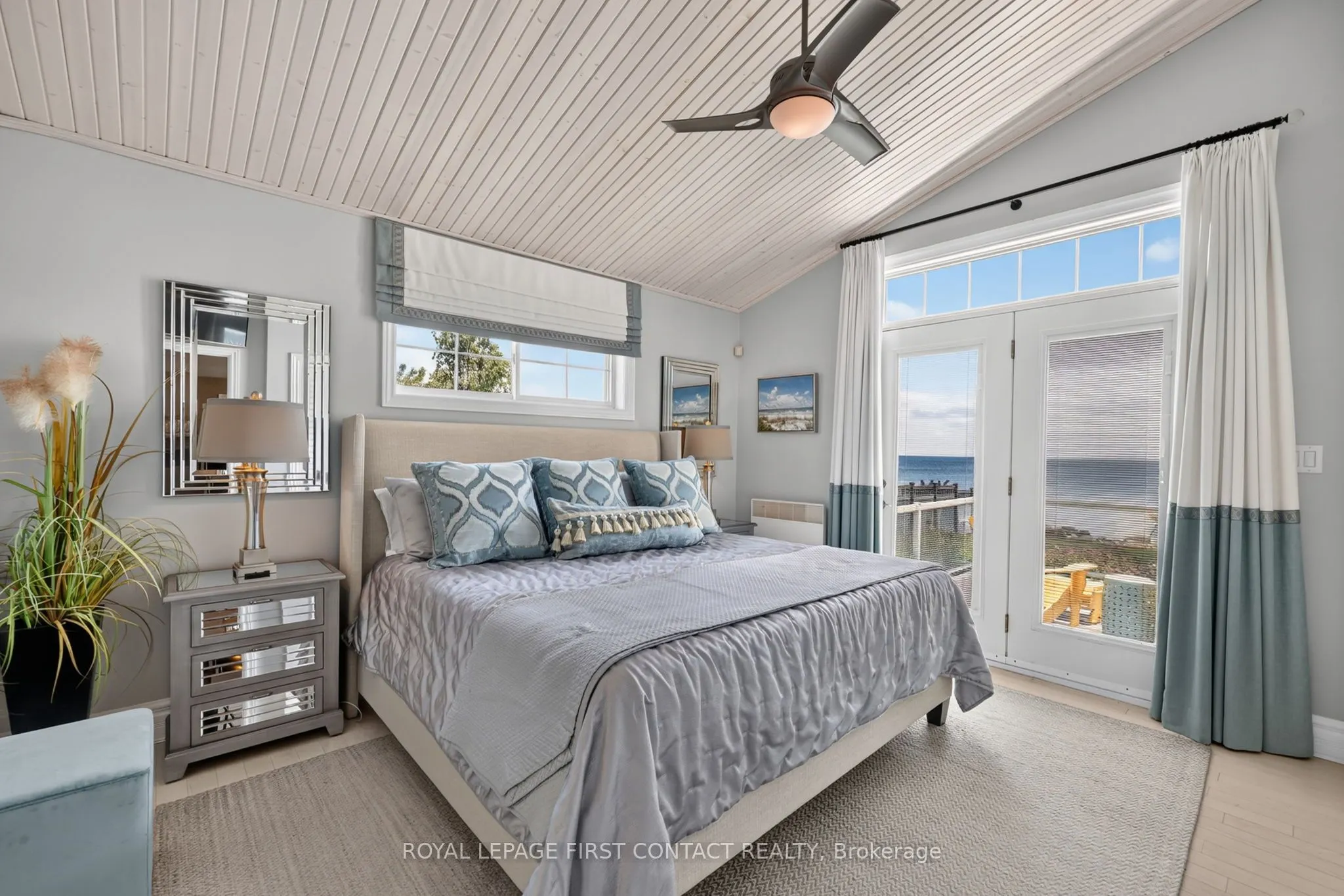 167 Lakeshore Road W