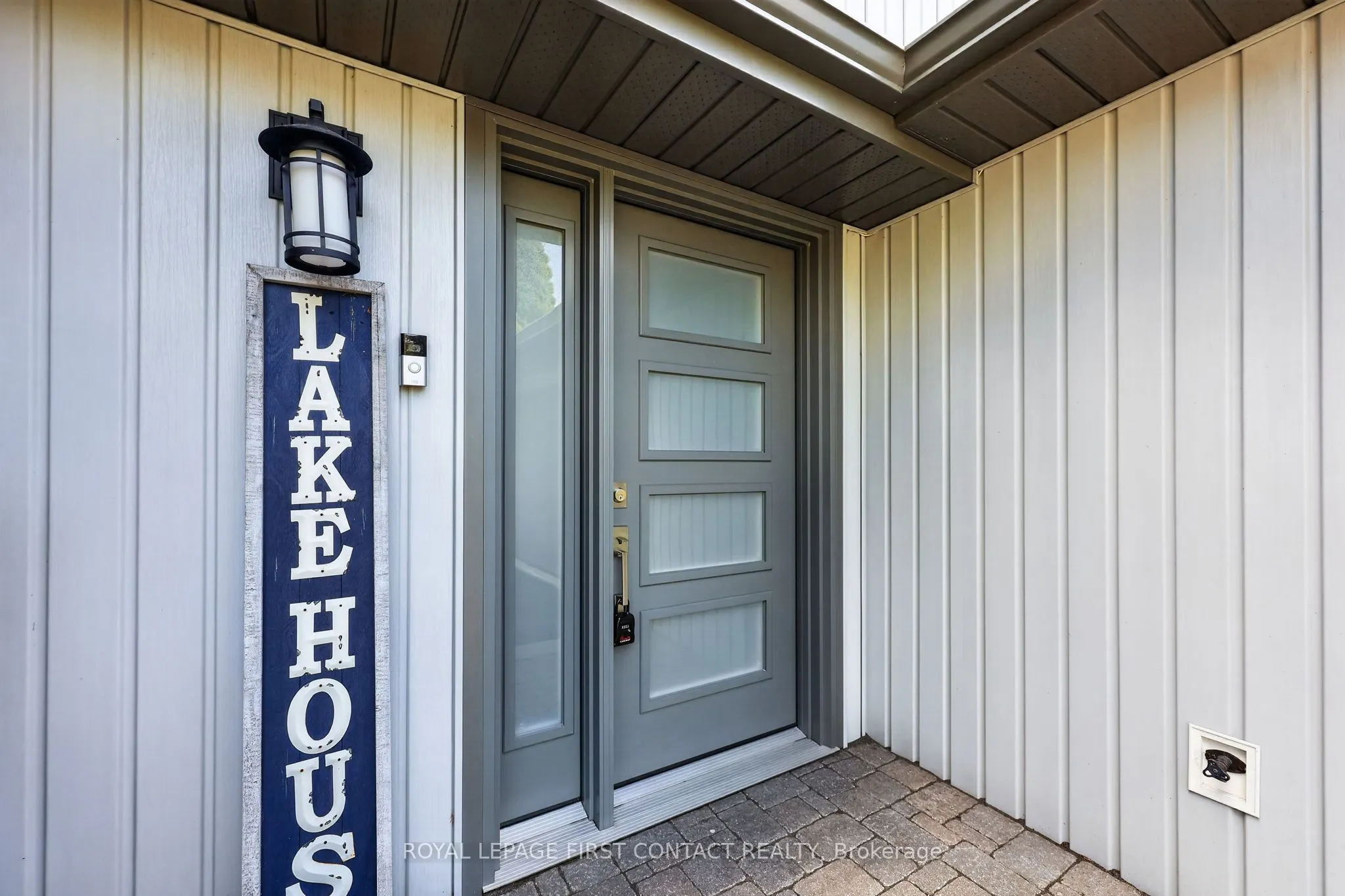 167 Lakeshore Road W