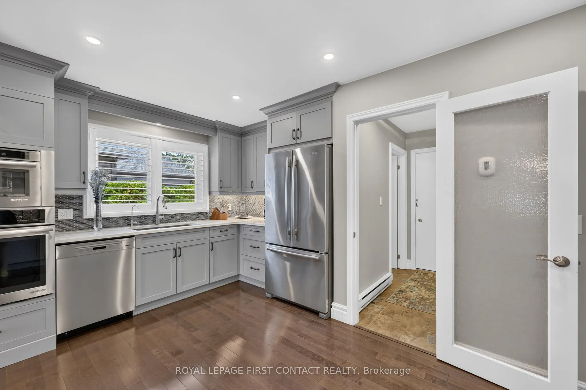 167 Lakeshore Road W