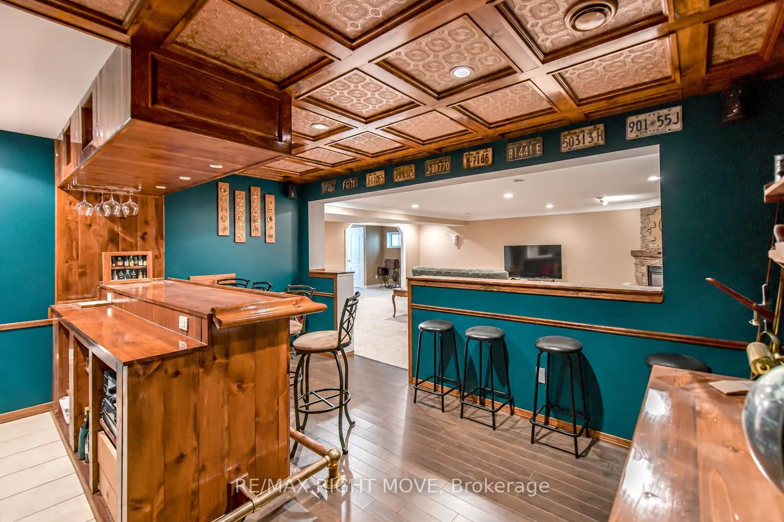 4200 Pine Valley Lane