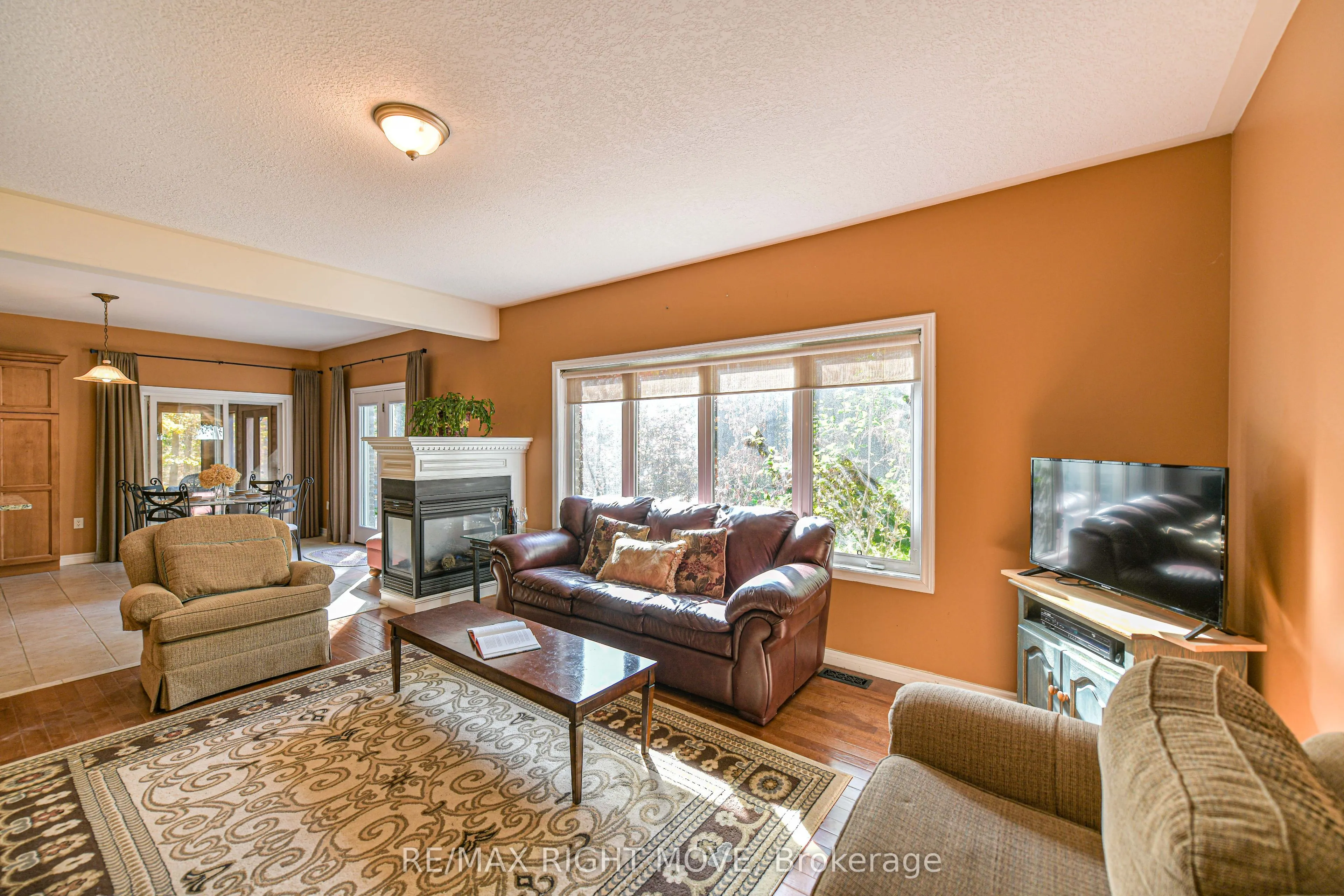 4200 Pine Valley Lane