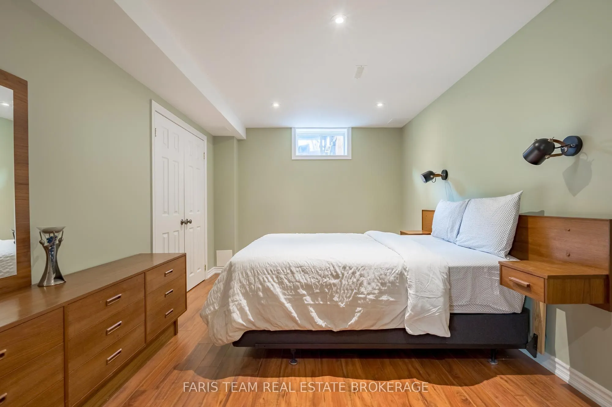 2 Stapleton Place