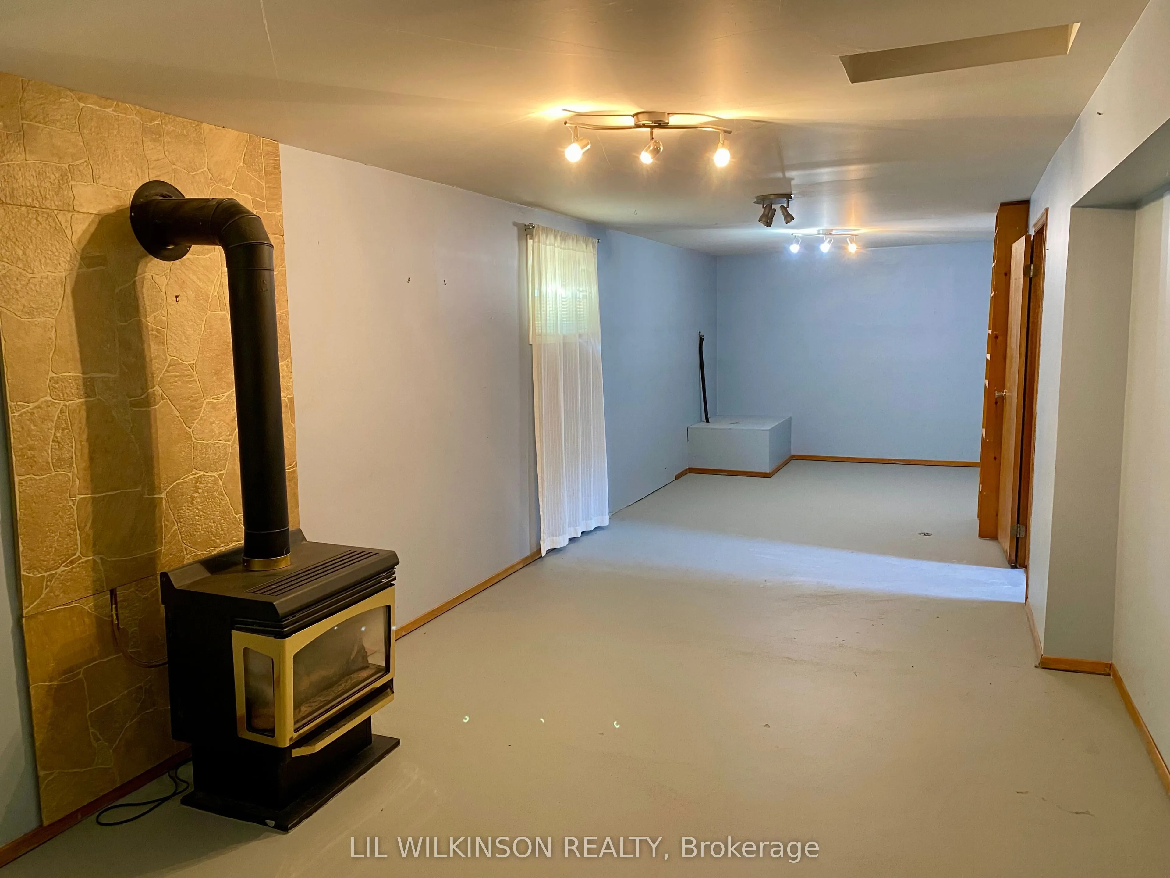 4 Sunset Crescent