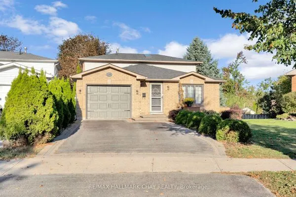 24 RUNDLE Crescent