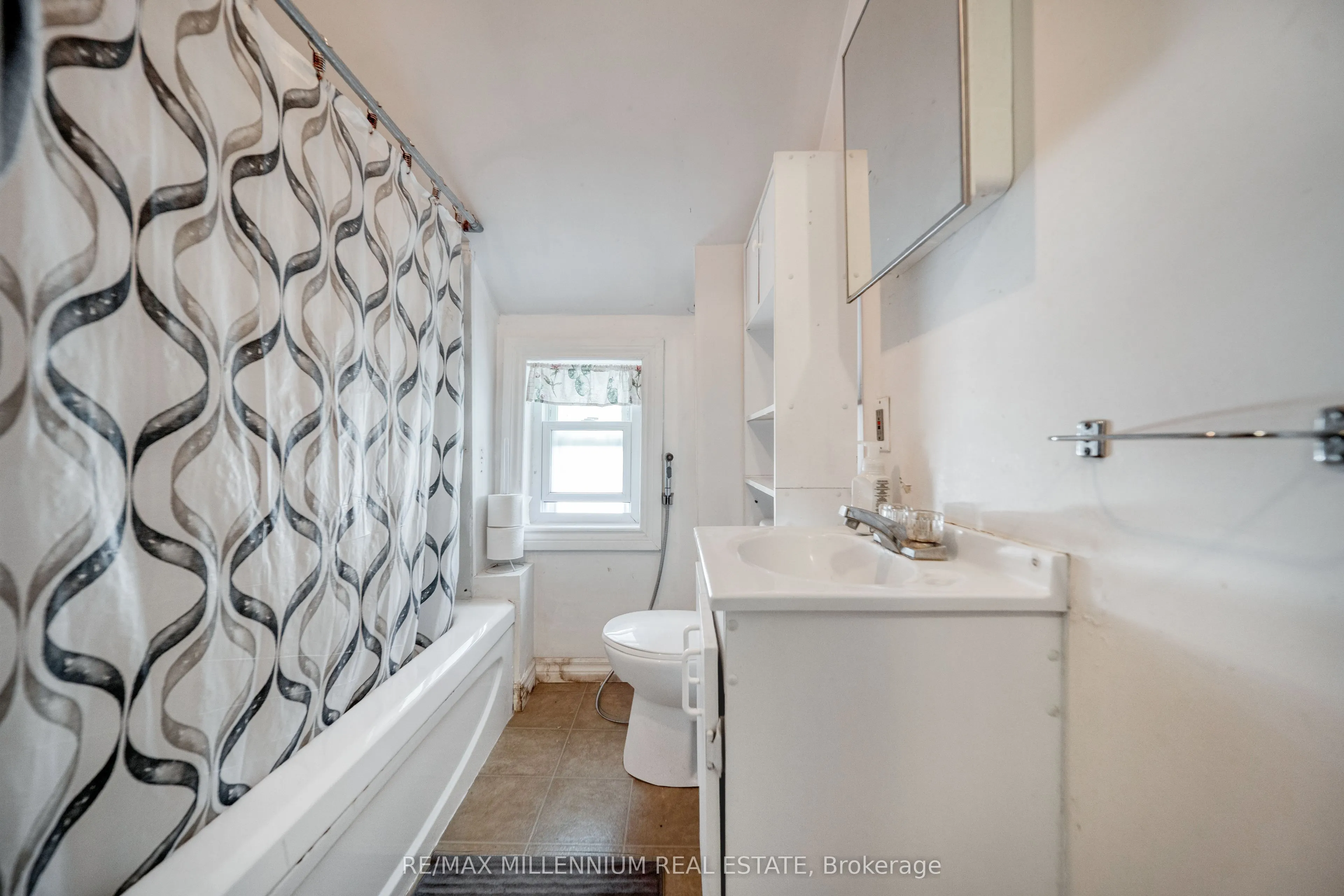 173 Barrie Road
