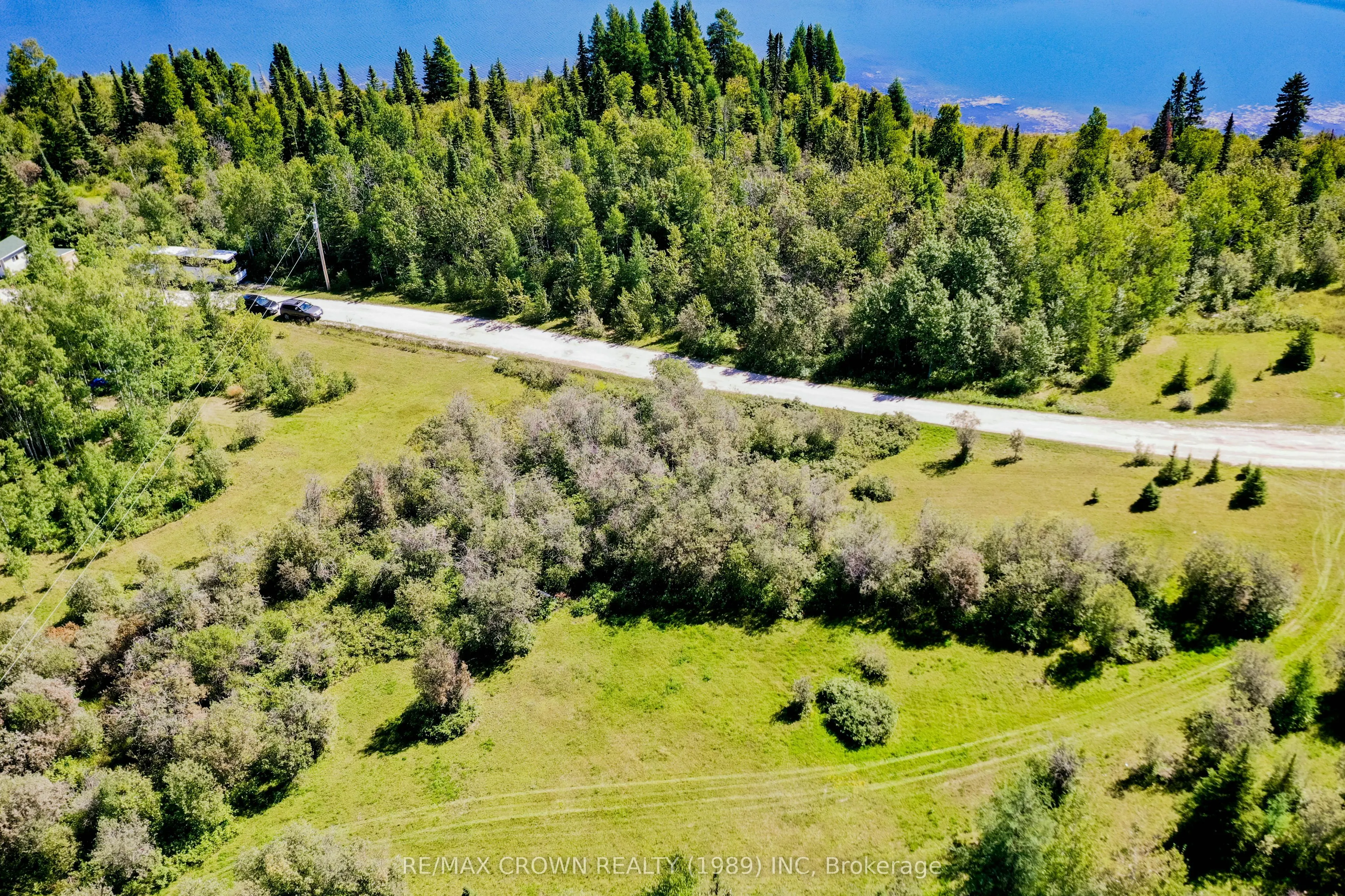 24 SHALLOW LAKE Road W