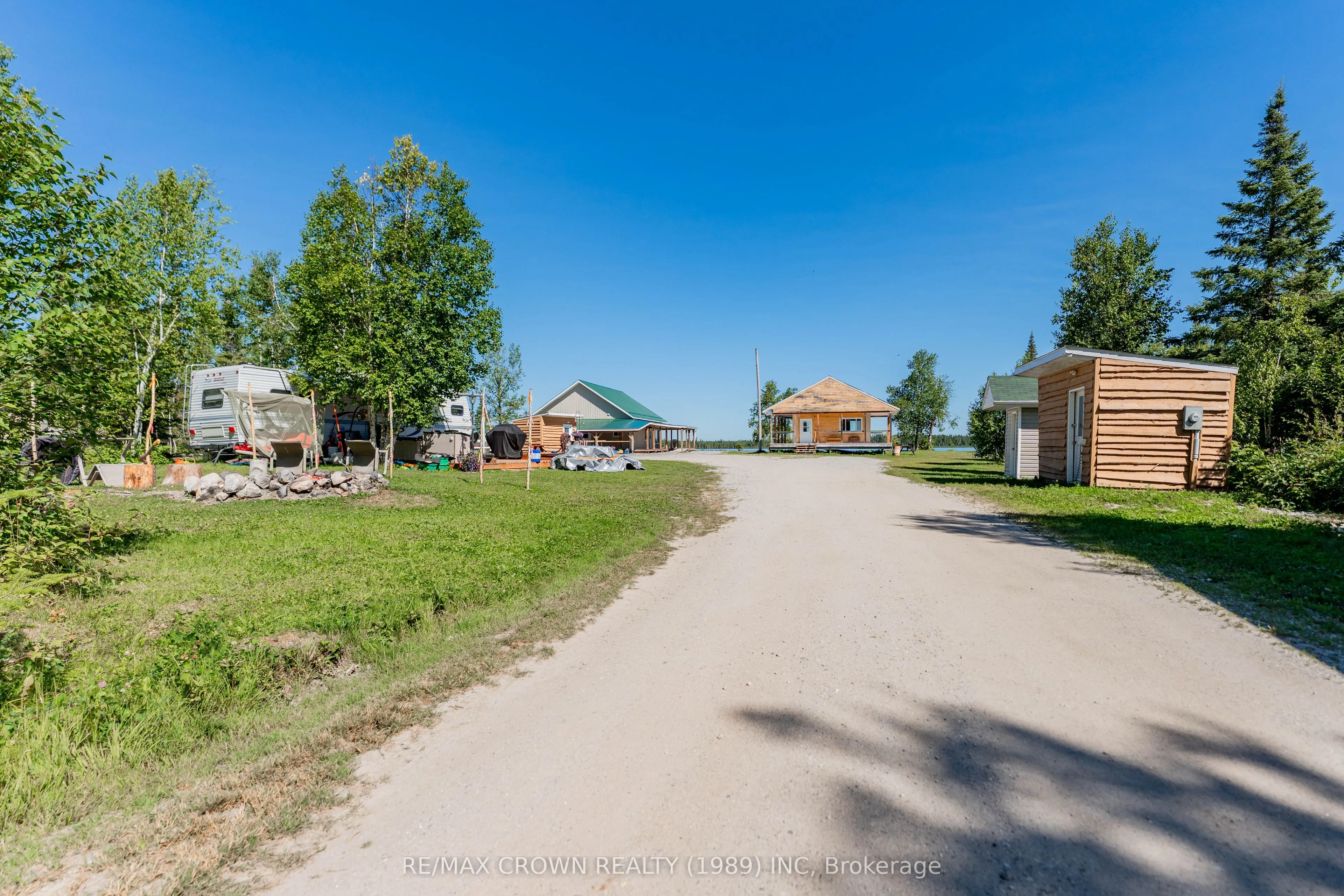 24 SHALLOW LAKE Road W