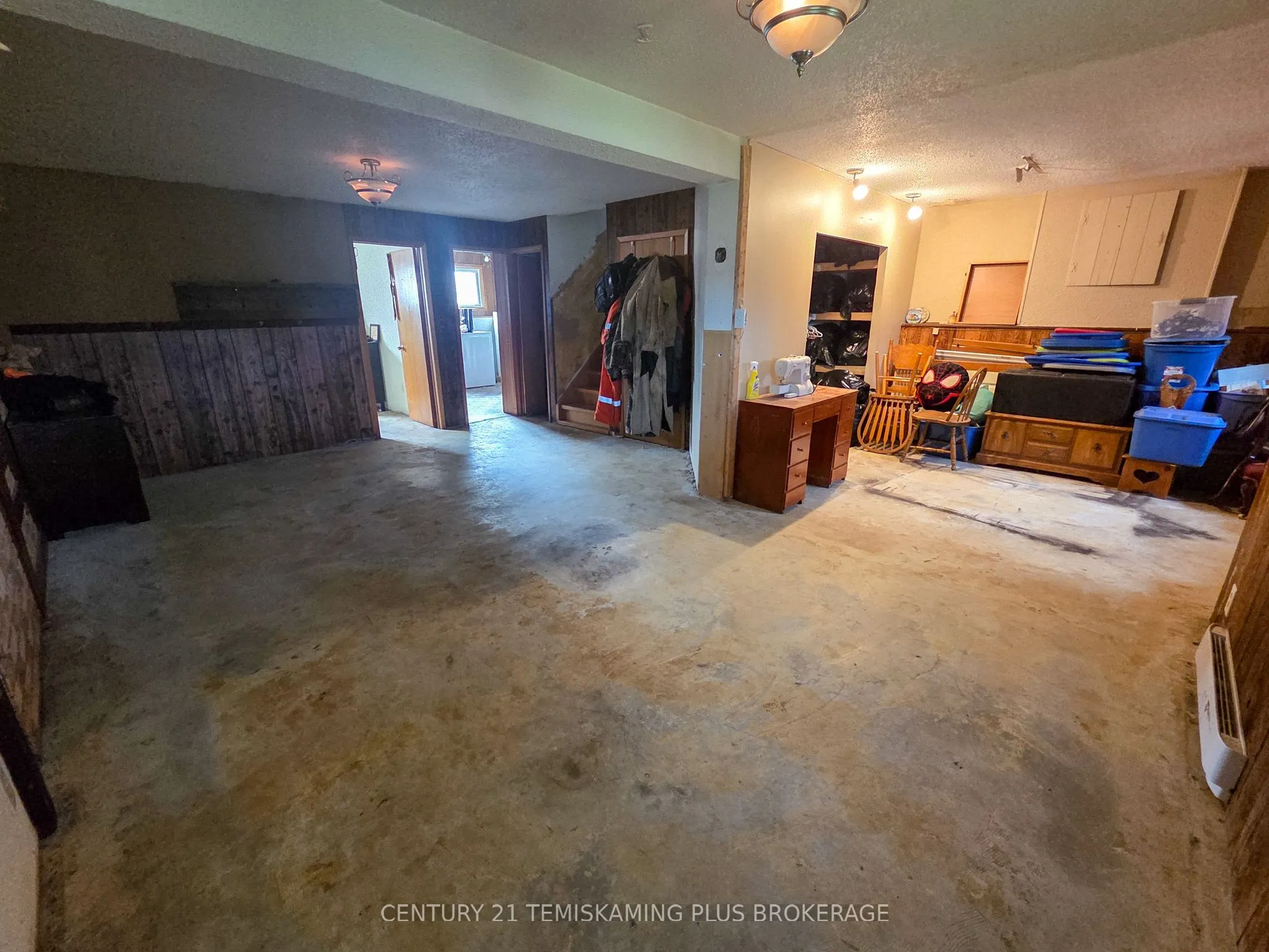 134-136 King Street W