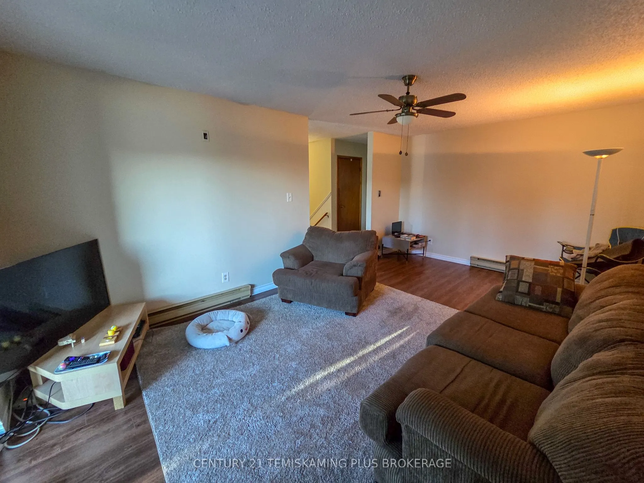 134-136 King Street W