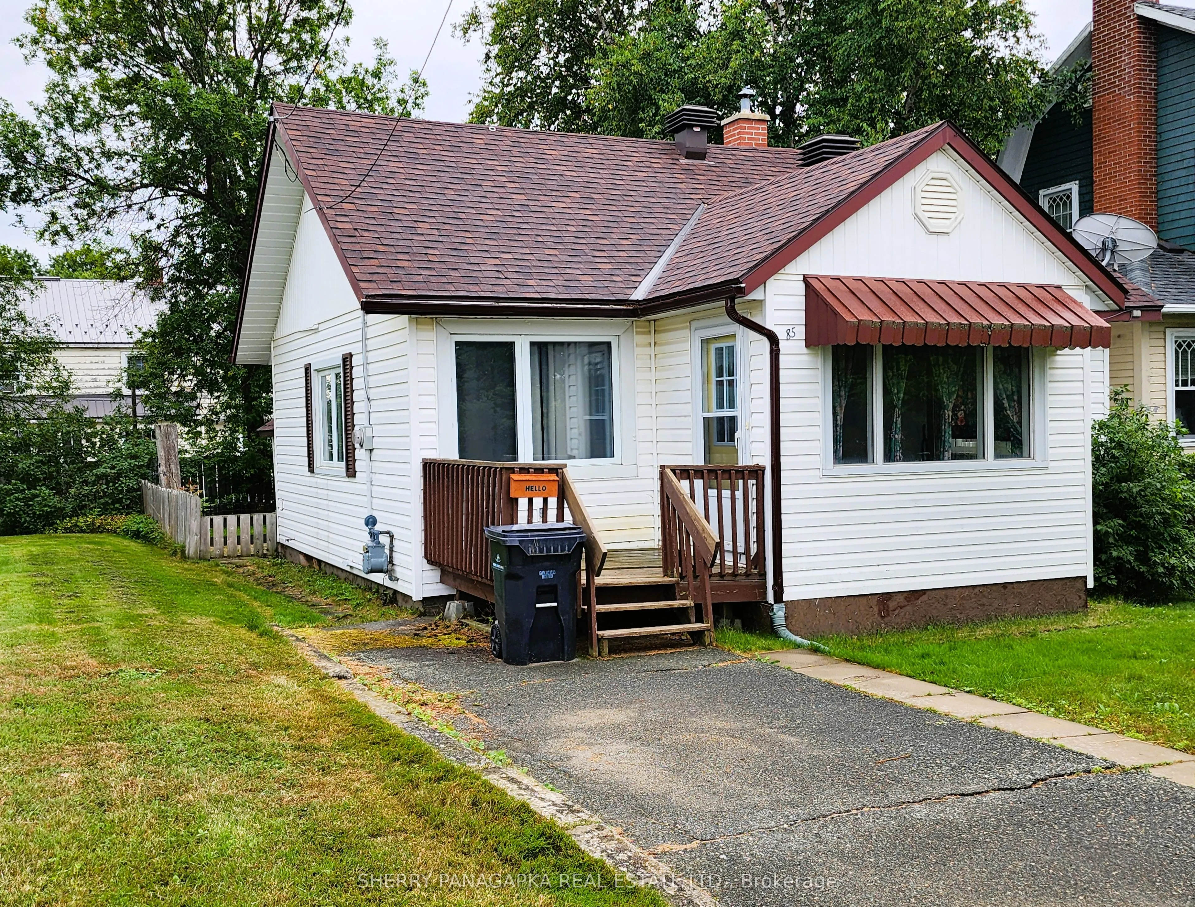 85 Government Road E