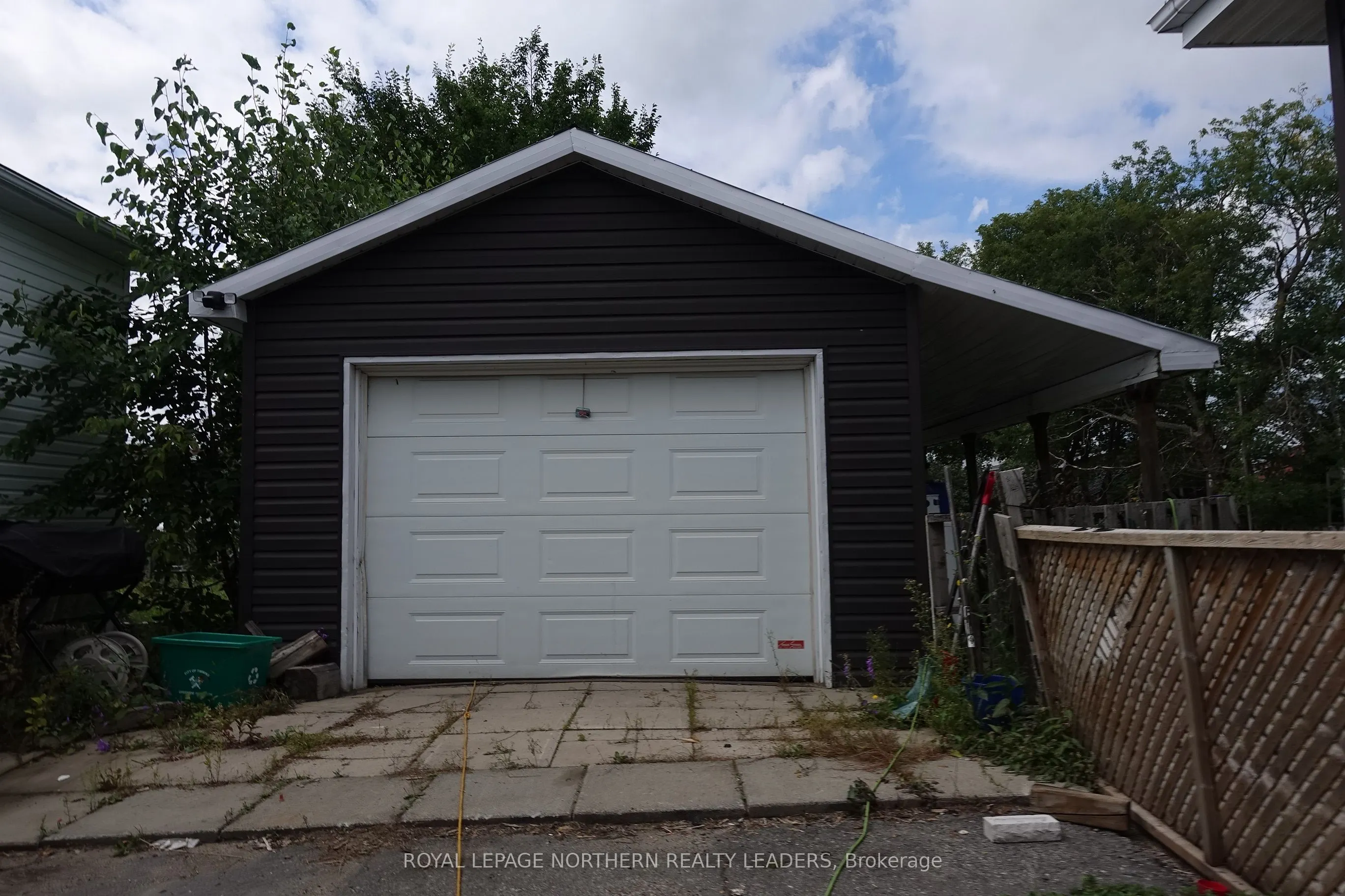 315 Pine Street N