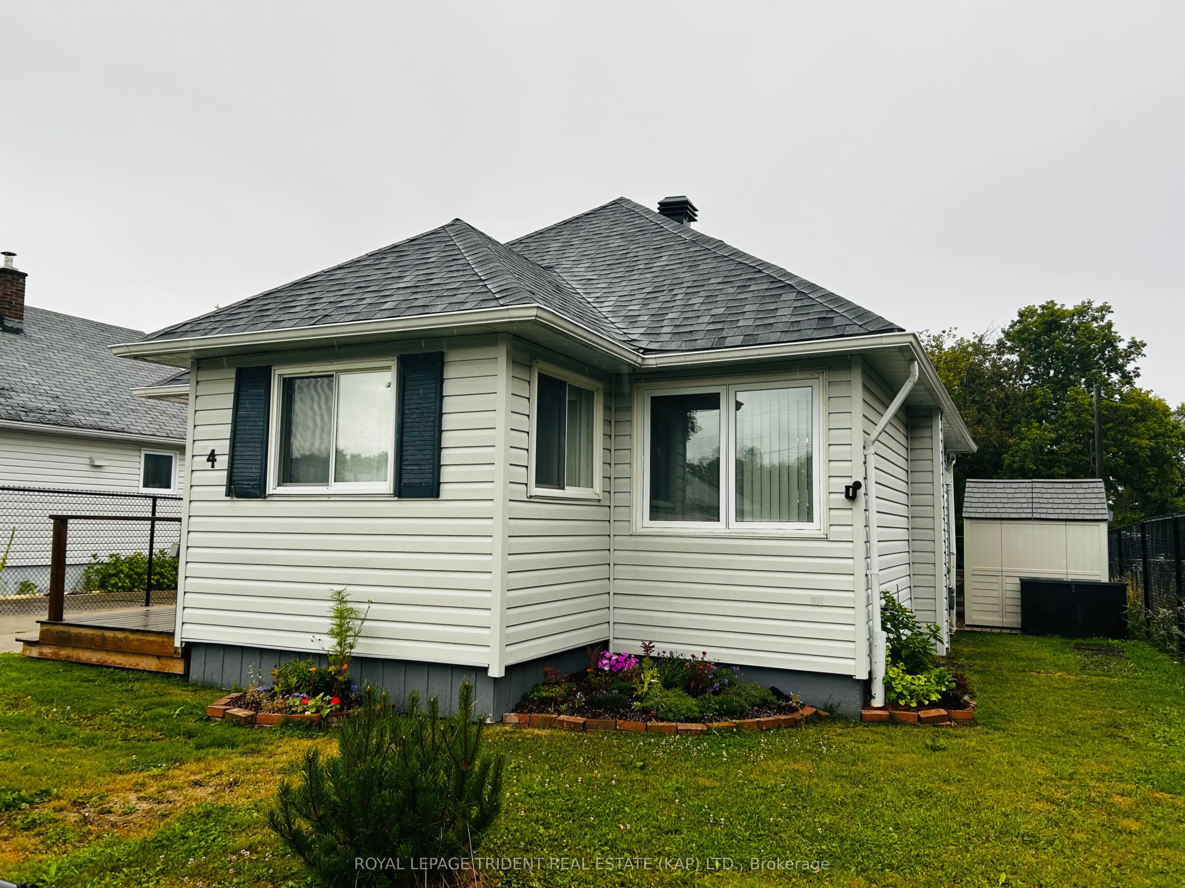 4 Empire Avenue