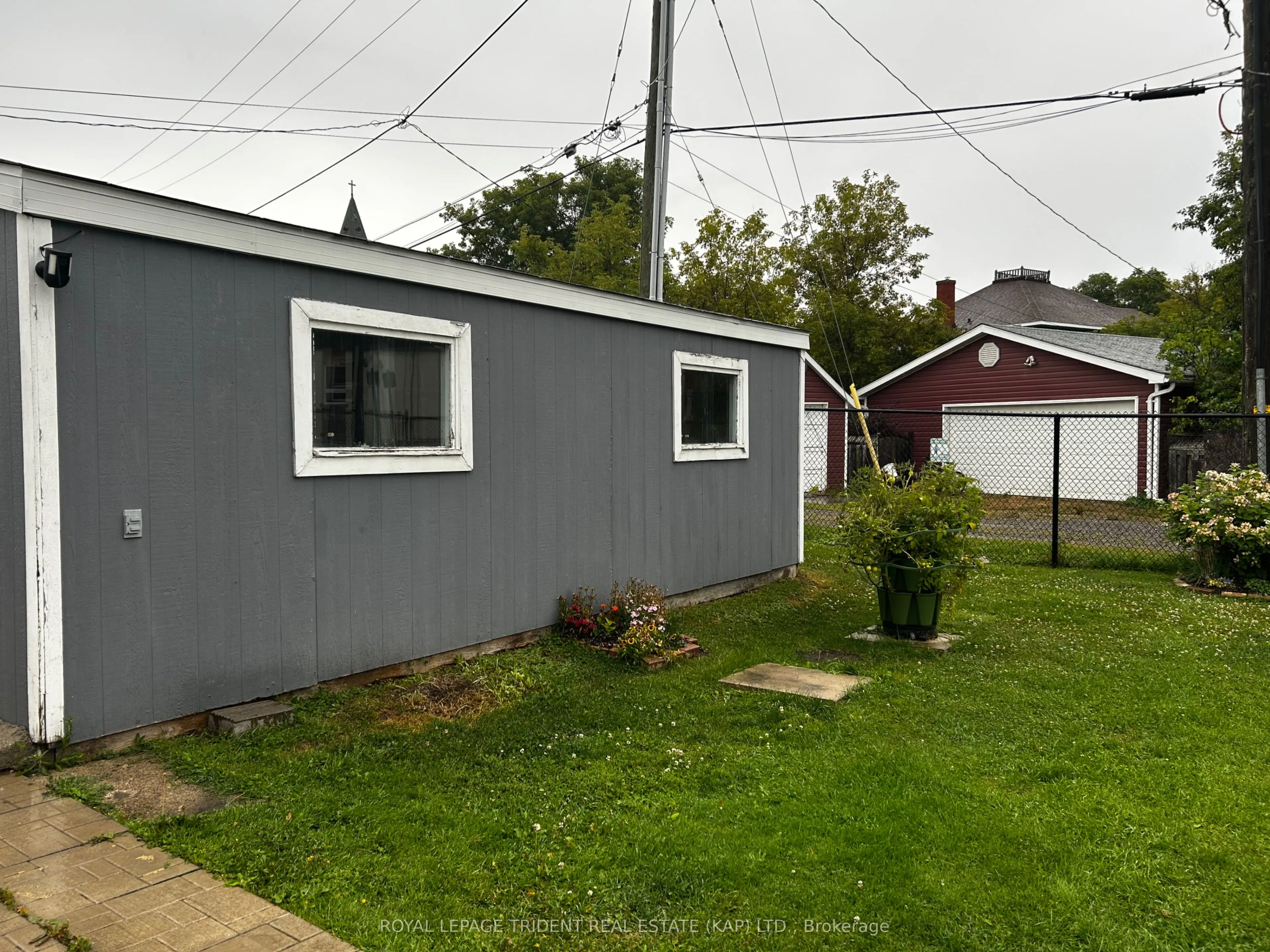 4 Empire Avenue