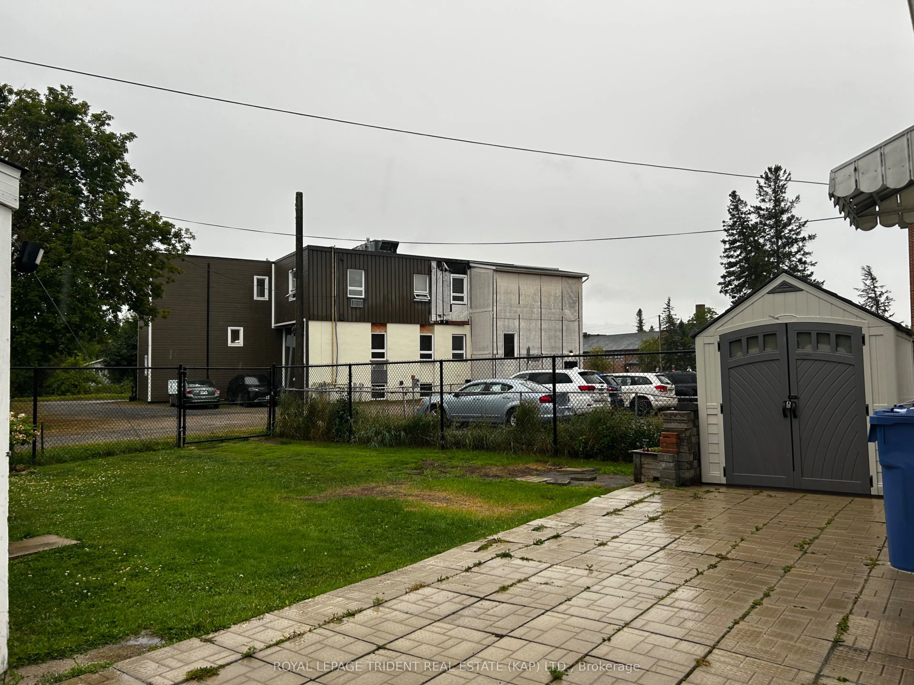 4 Empire Avenue