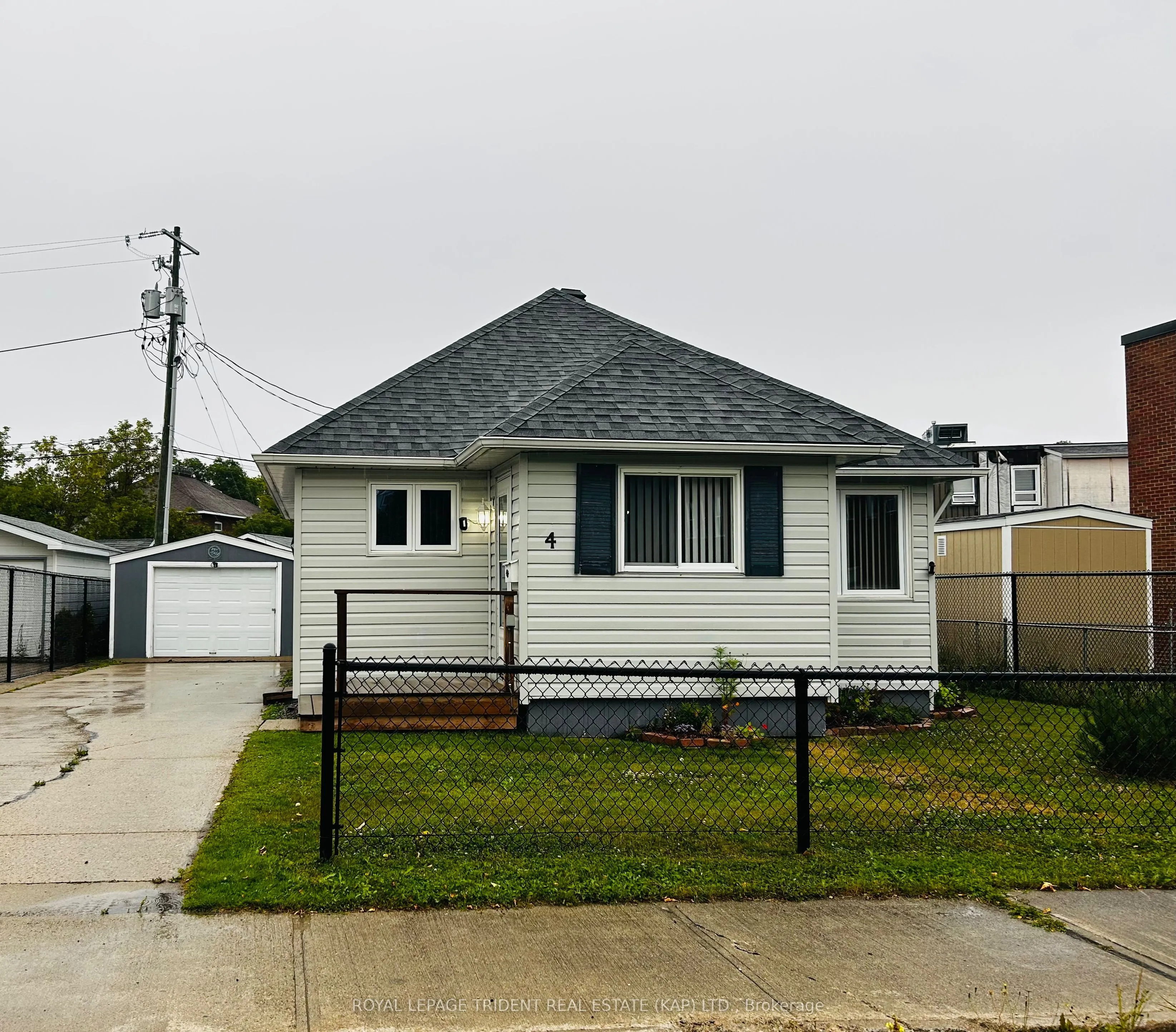 4 Empire Avenue