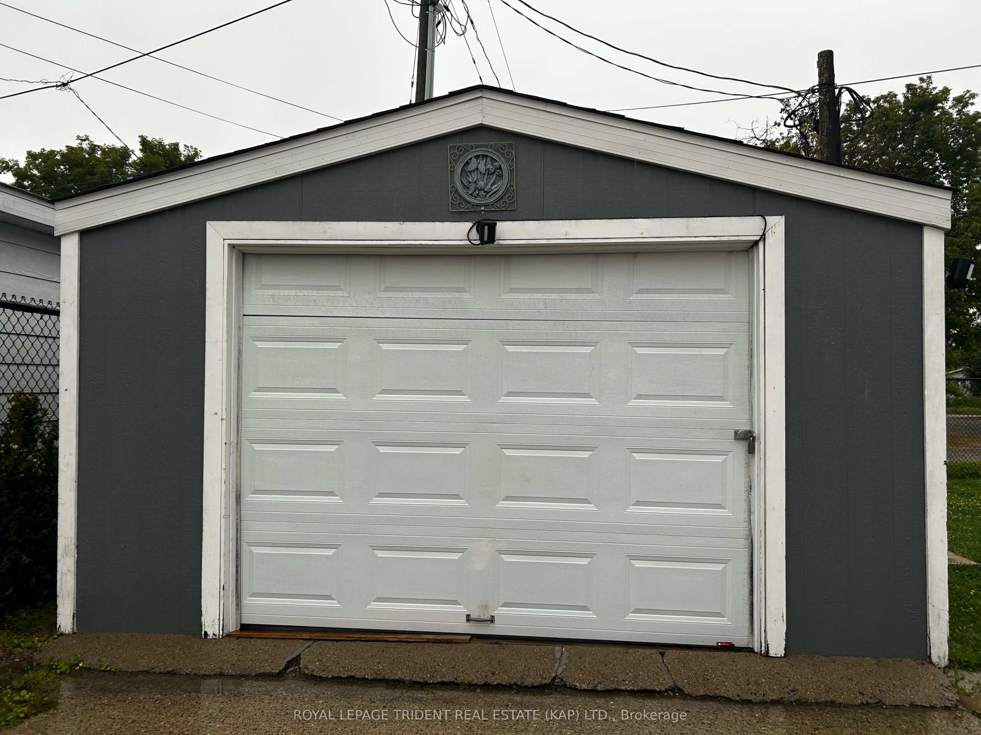 4 Empire Avenue