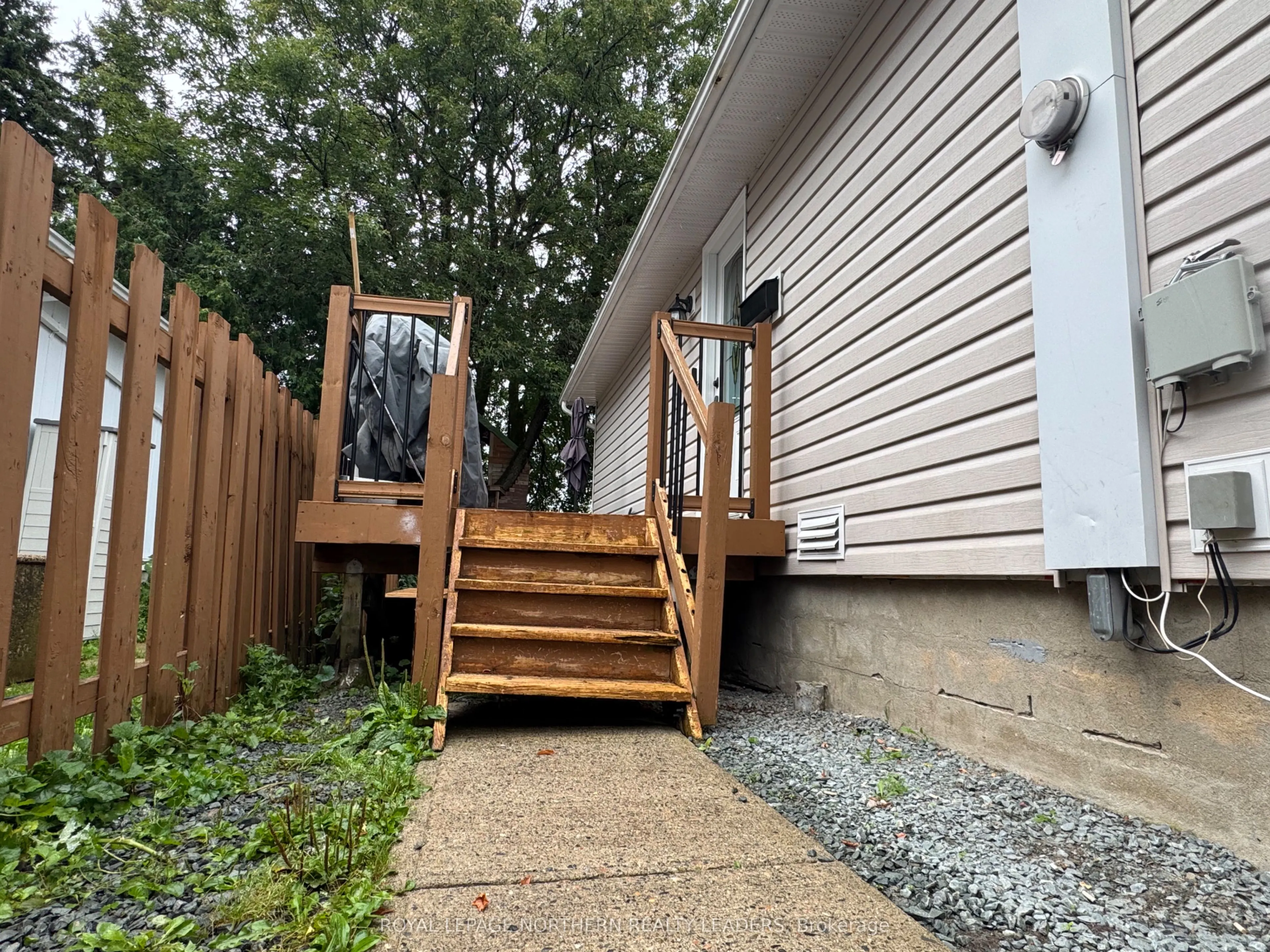 81 Hellen Street