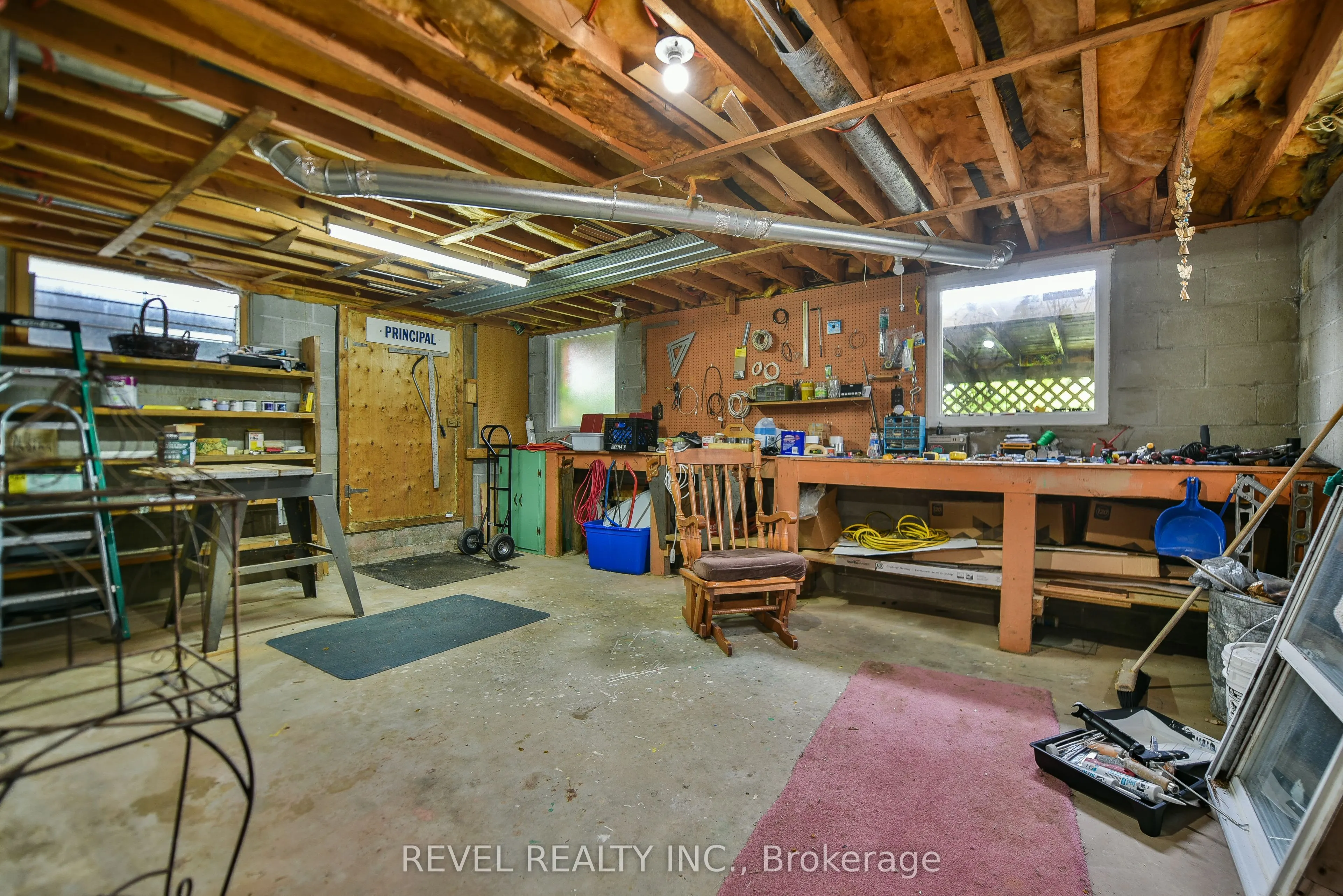 675 Hart Street