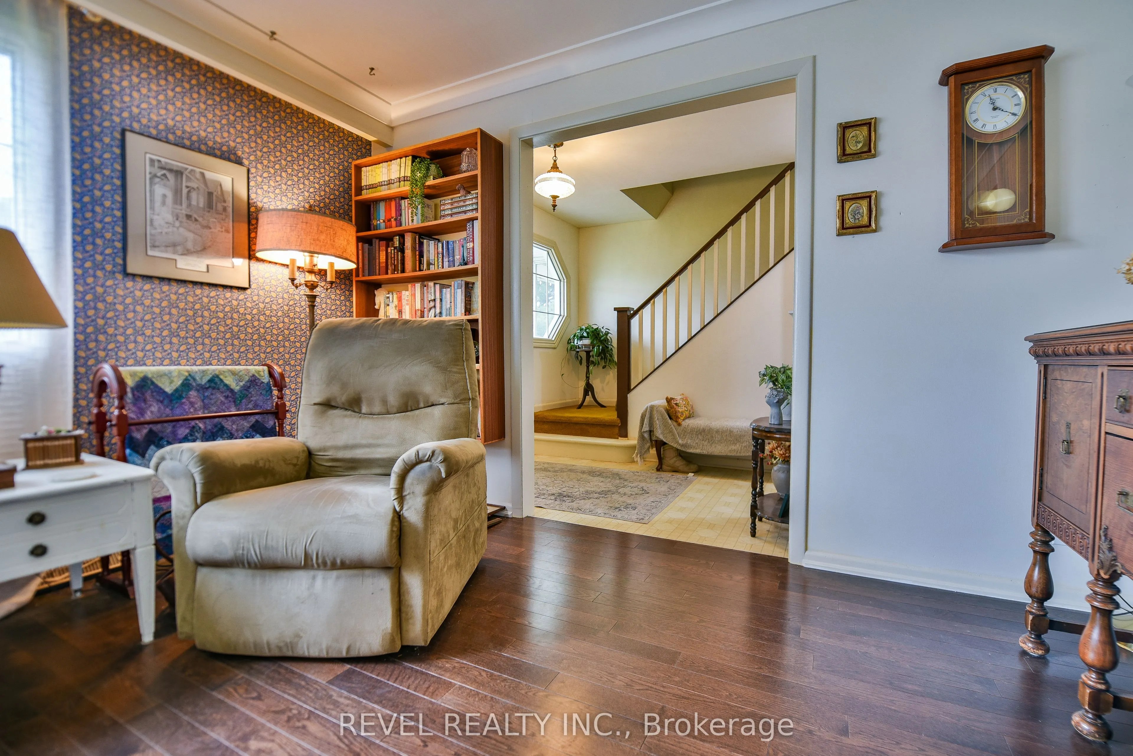 675 Hart Street