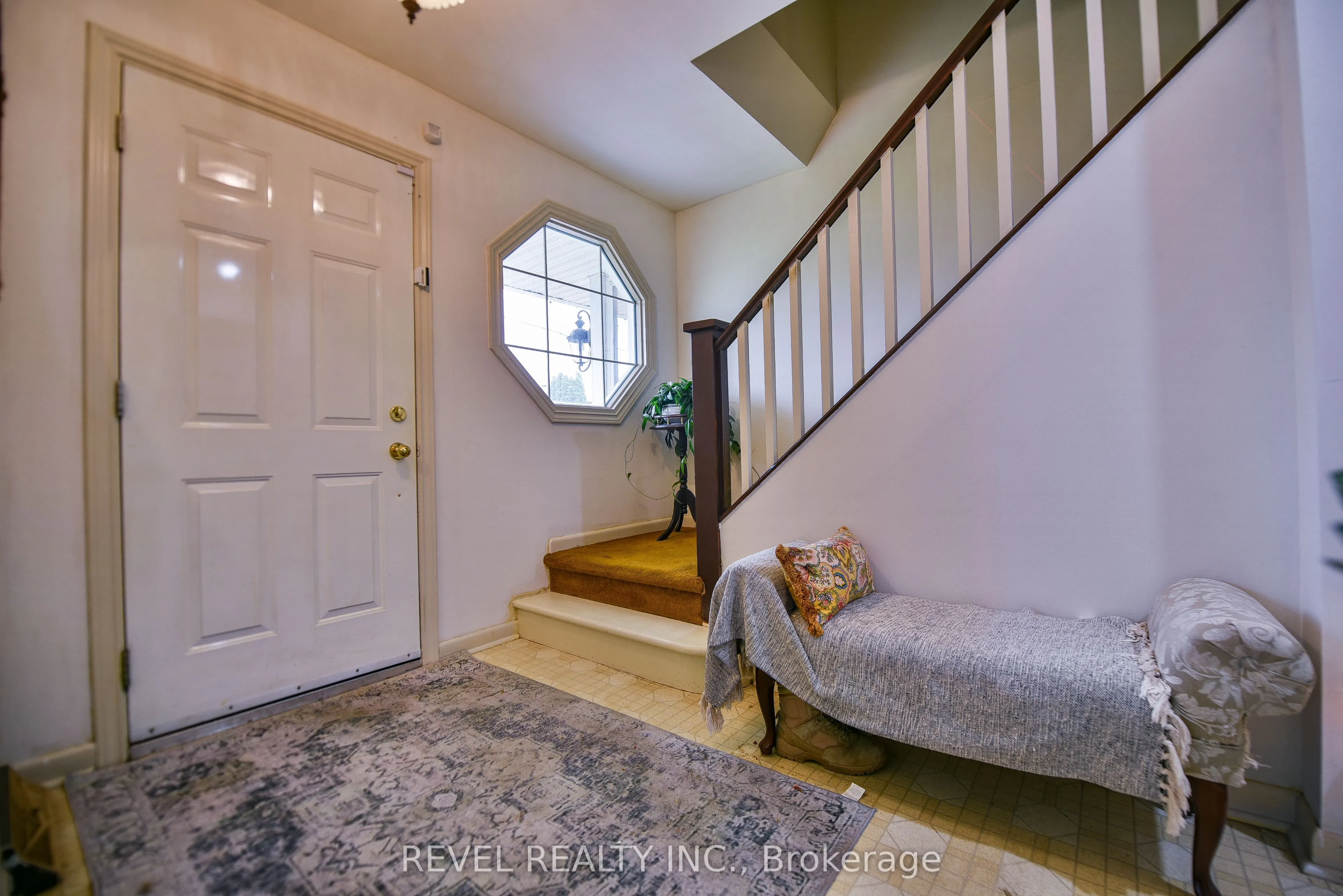 675 Hart Street