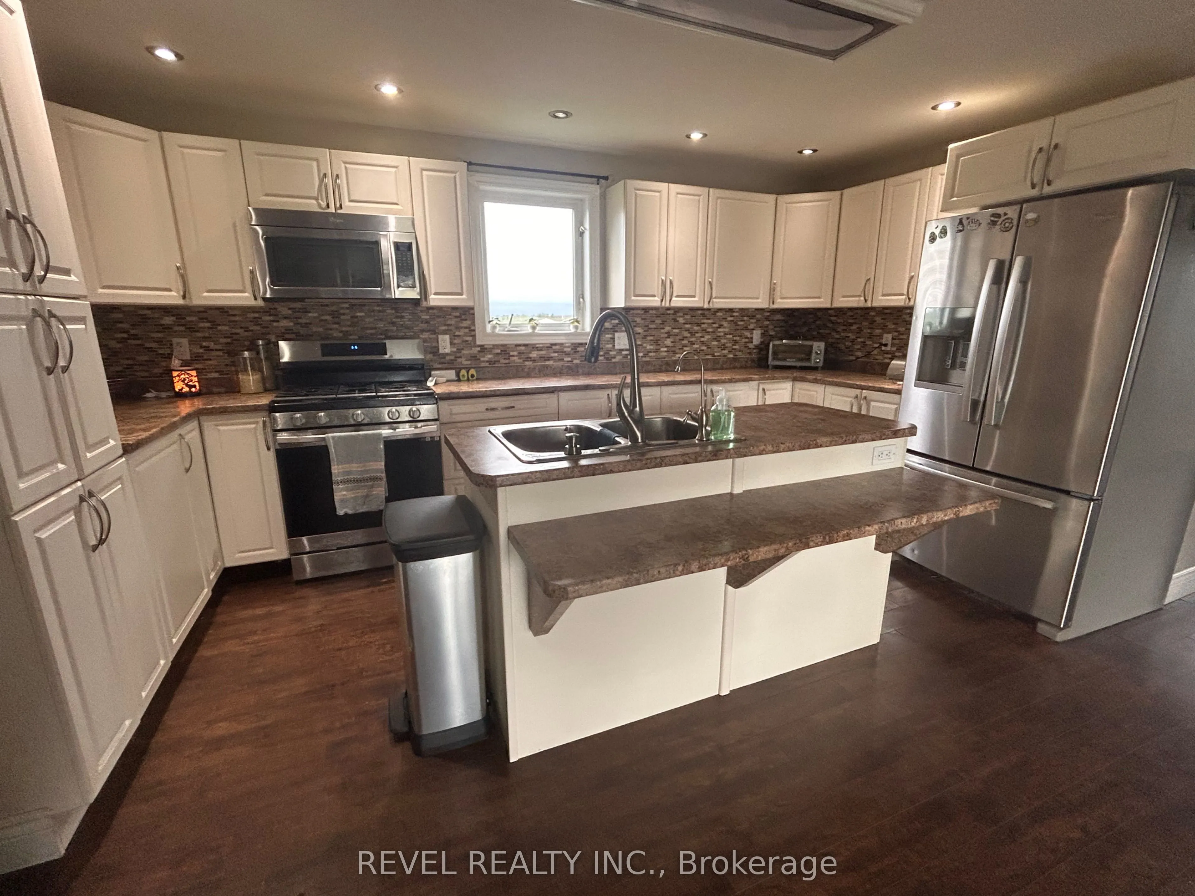 1105 4 & 5 Glackmeyer Concession