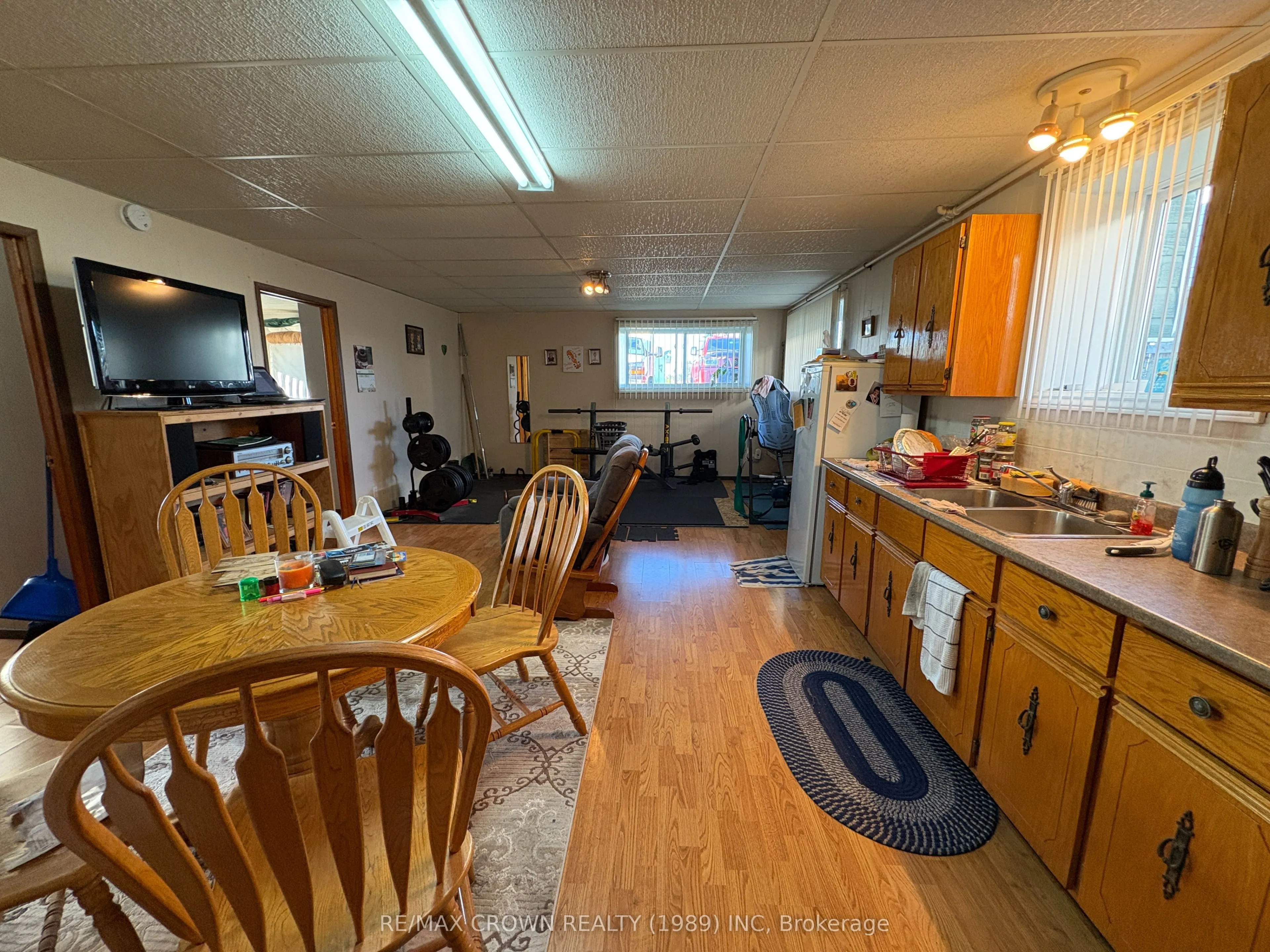 213 Balmoral Avenue W