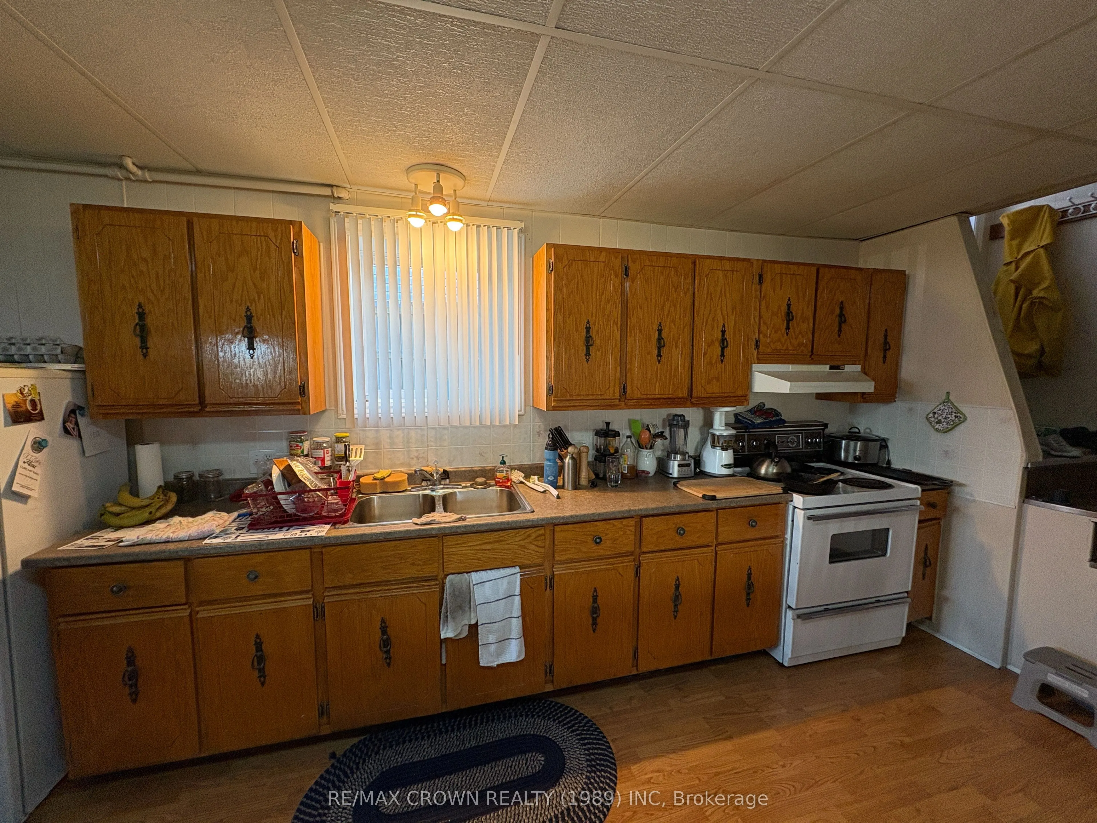 213 Balmoral Avenue W