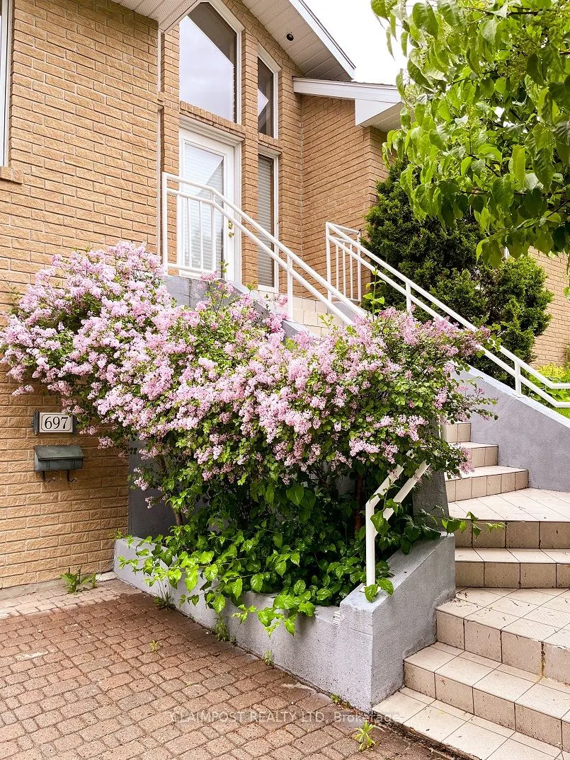 697 Lavigne Boulevard