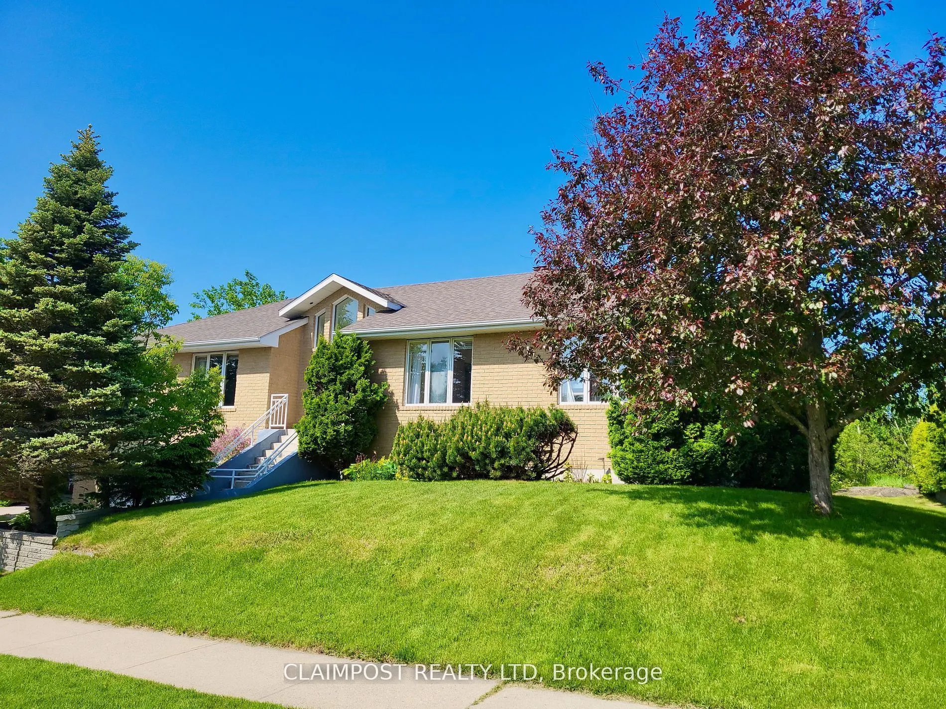 697 Lavigne Boulevard