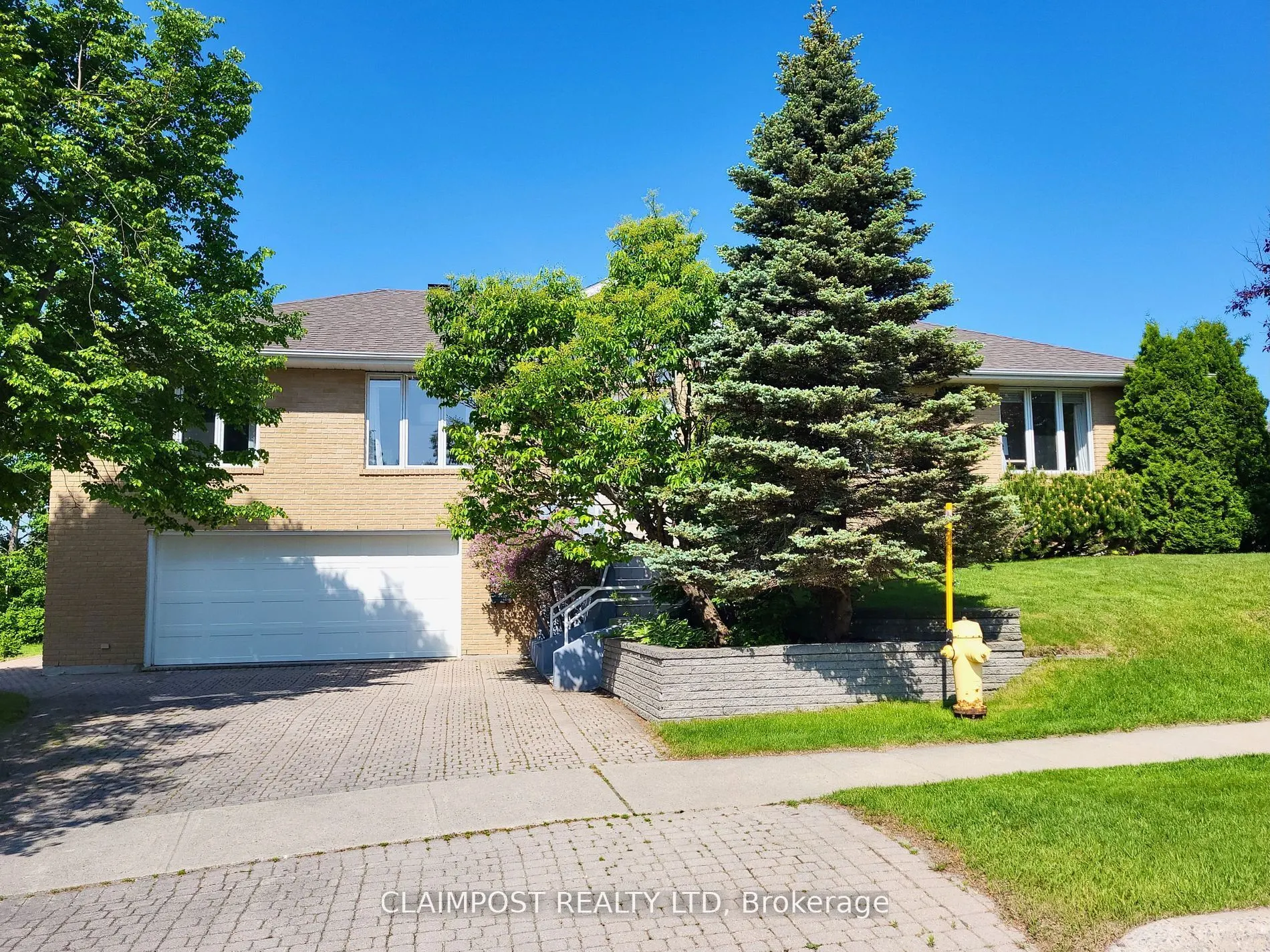 697 Lavigne Boulevard