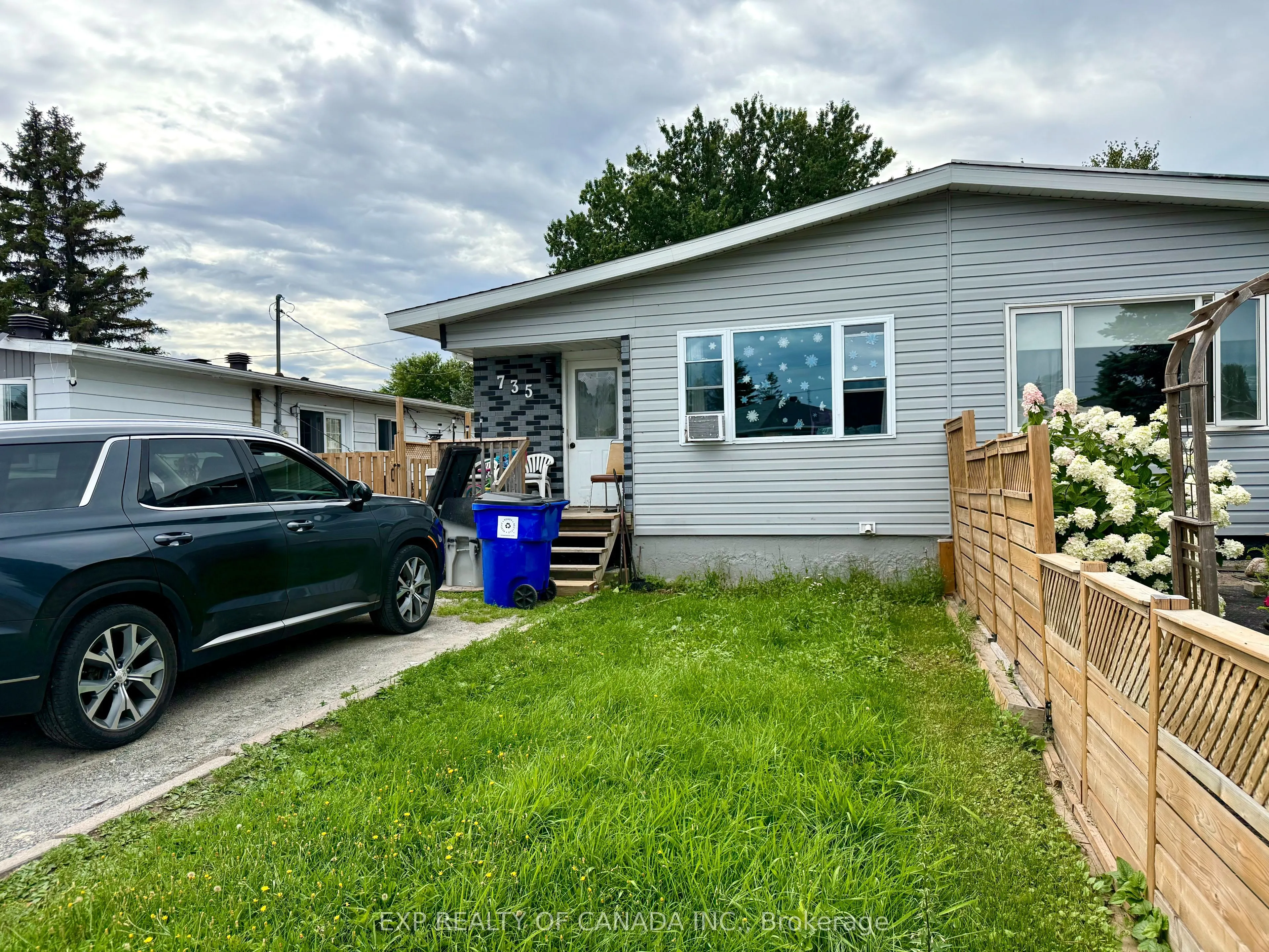 735 Denise Street